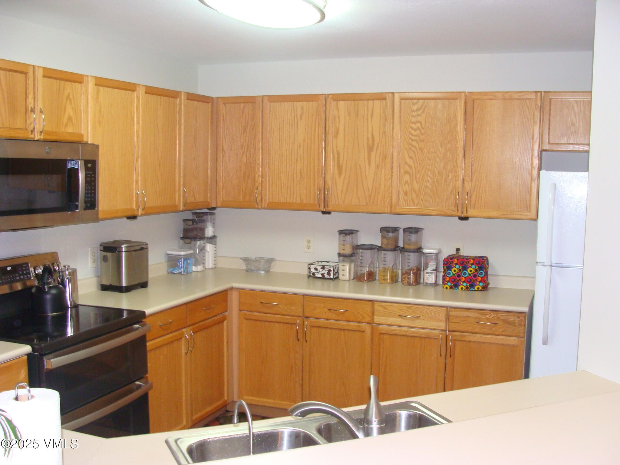 1902 Crazy Horse Circle Property Photo 5