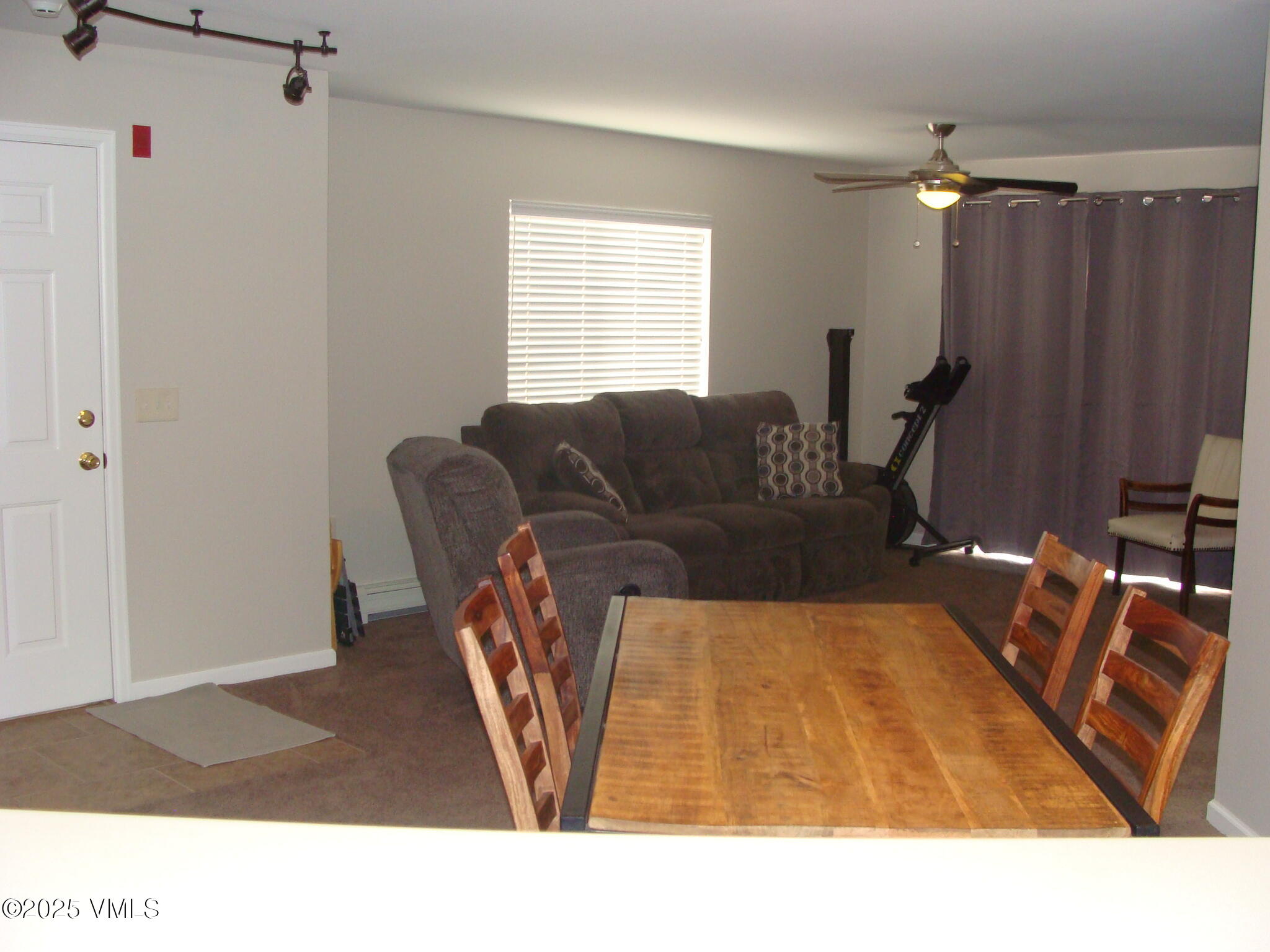 1902 Crazy Horse Circle Property Photo 9