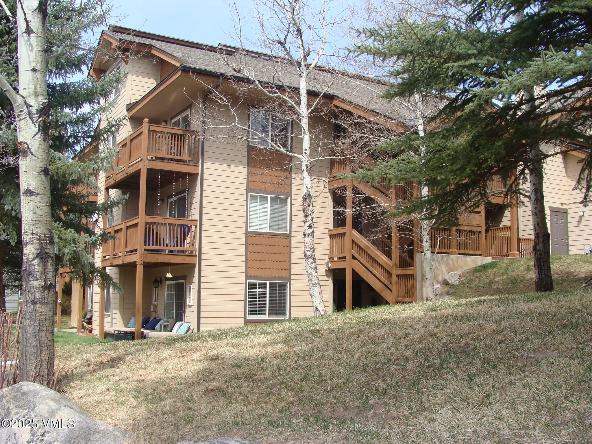 1902 Crazy Horse Circle Property Photo 24