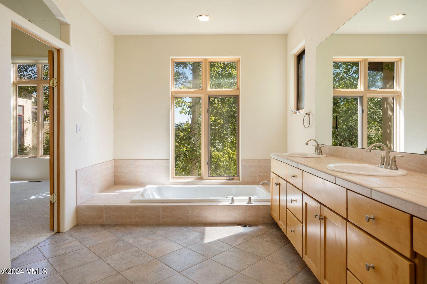 4765 Wildridge Road Property Photo 15