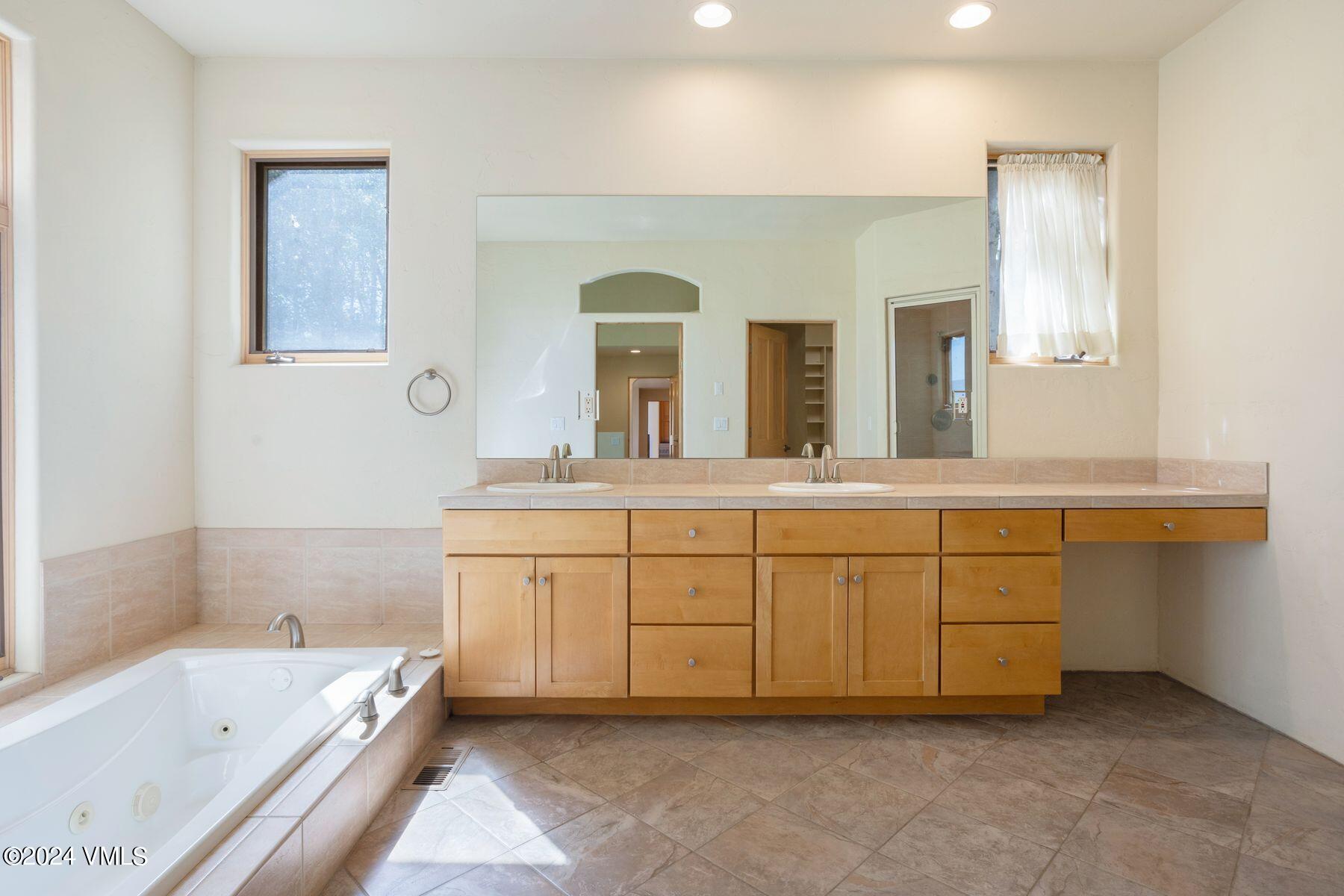 4765 Wildridge Road Property Photo 25