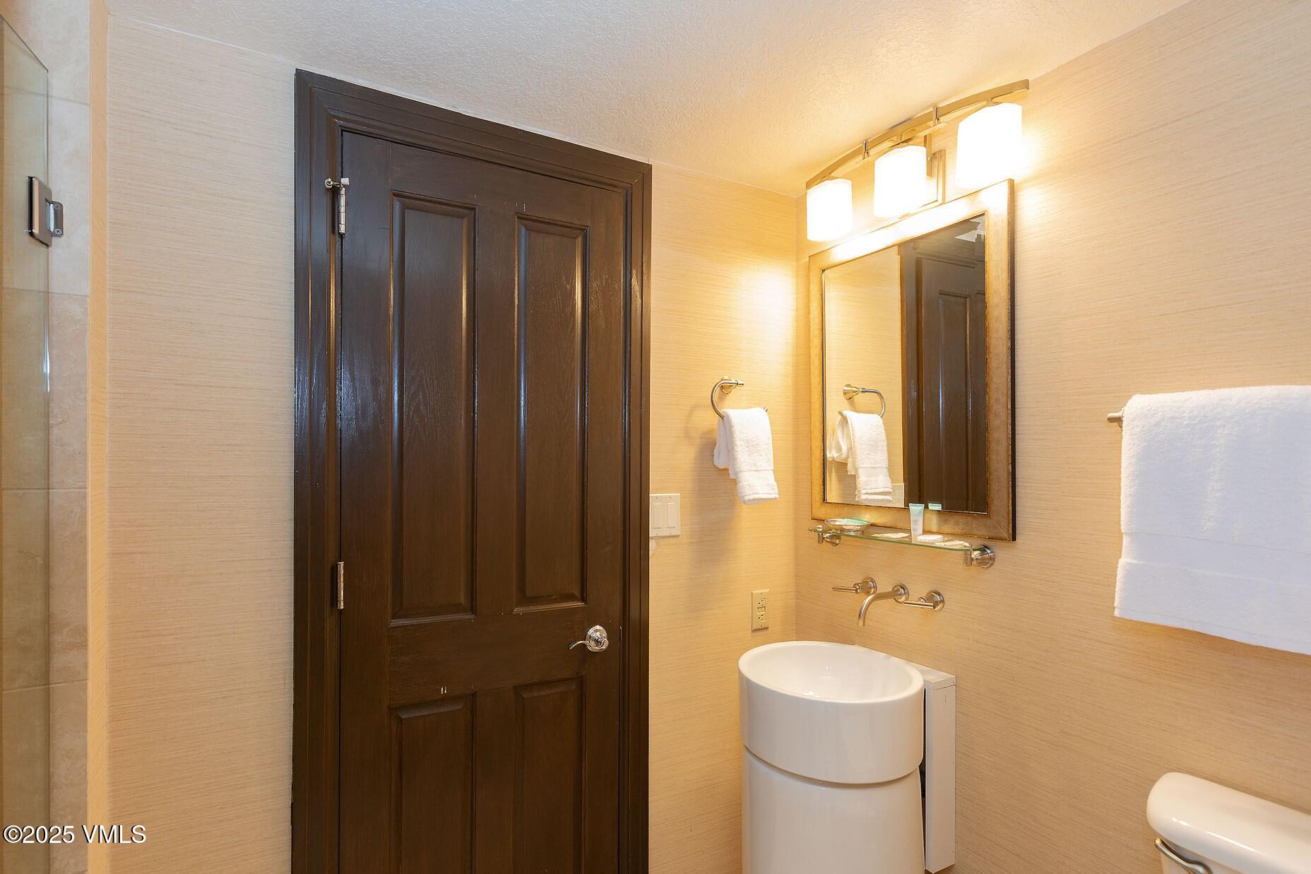 210 Offerson, R-119 / Week 11 Property Photo 13