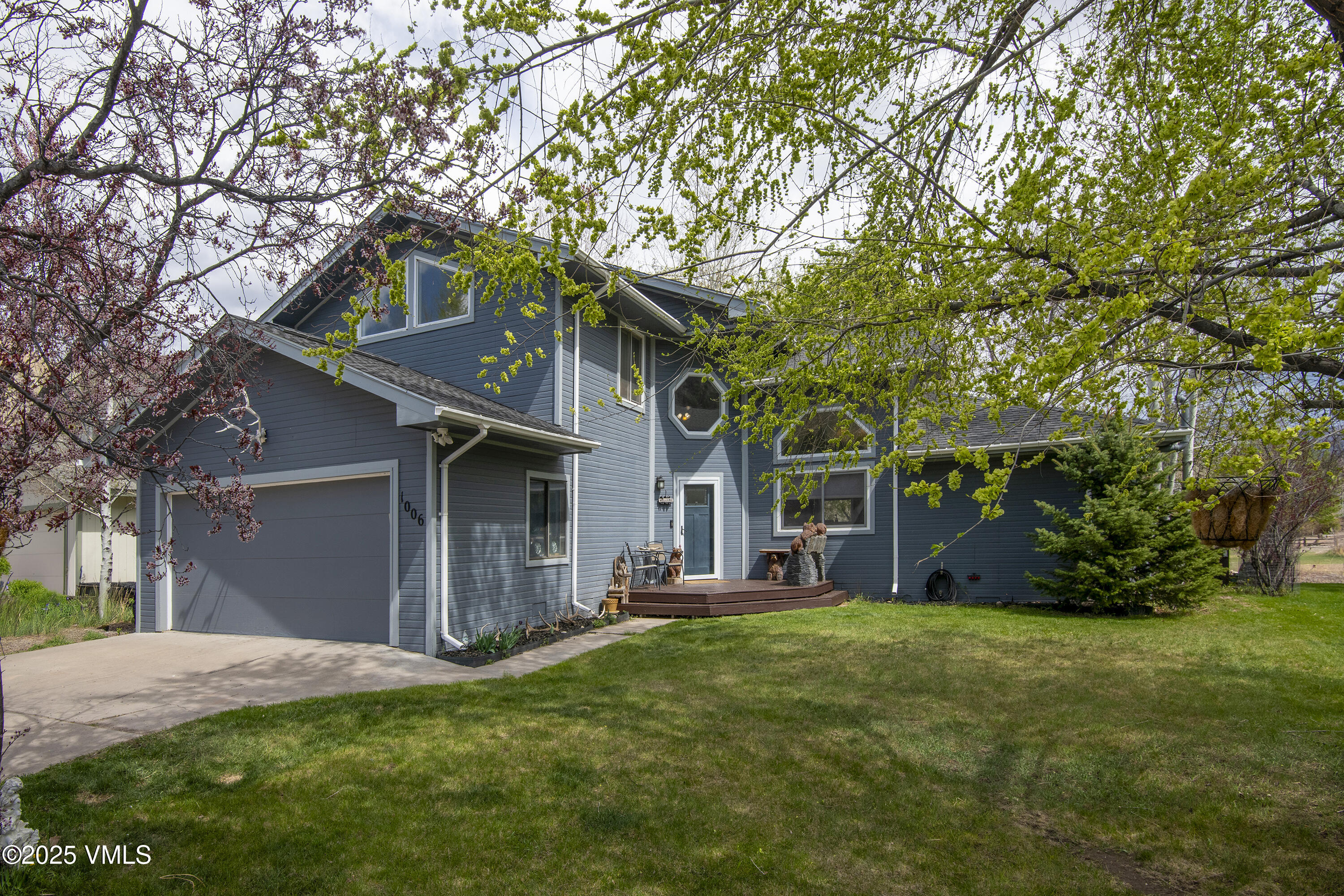 1006 Whistlers Ct Property Photo