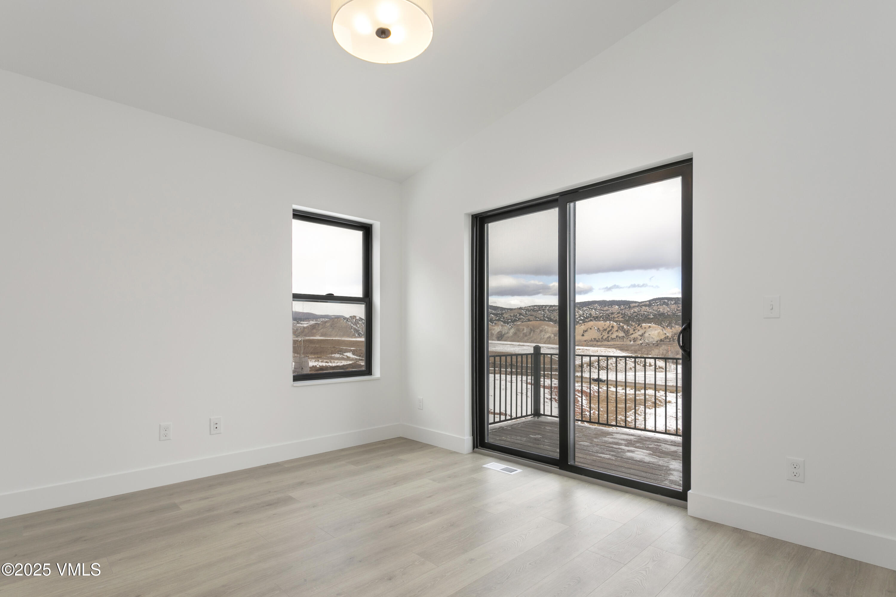 142 Spearstone Avenue Property Photo 12