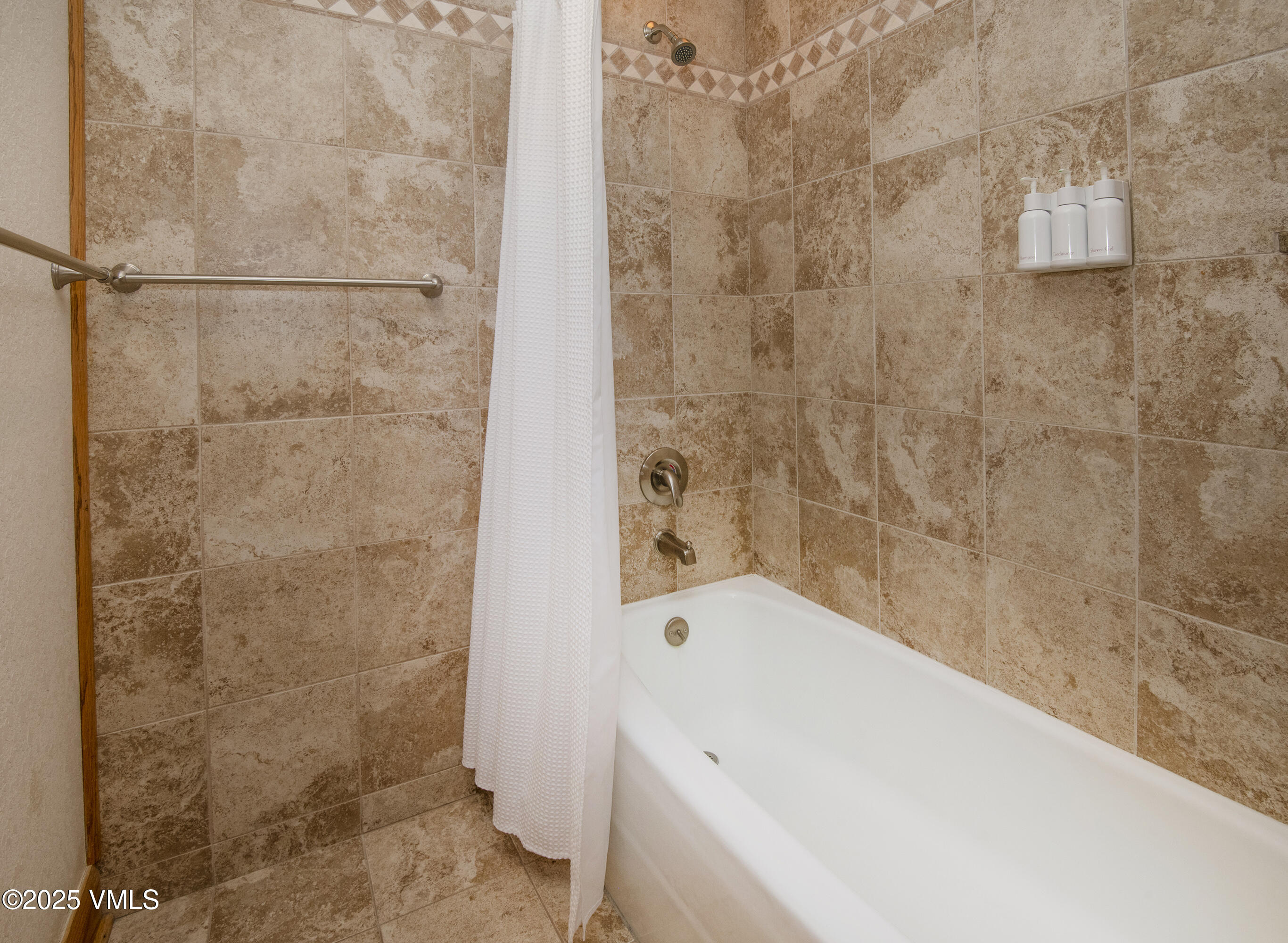 120 Offerson D330 Property Photo 24