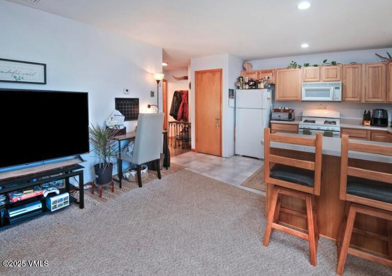 1040 Chambers Avenue, 3 Property Photo 15