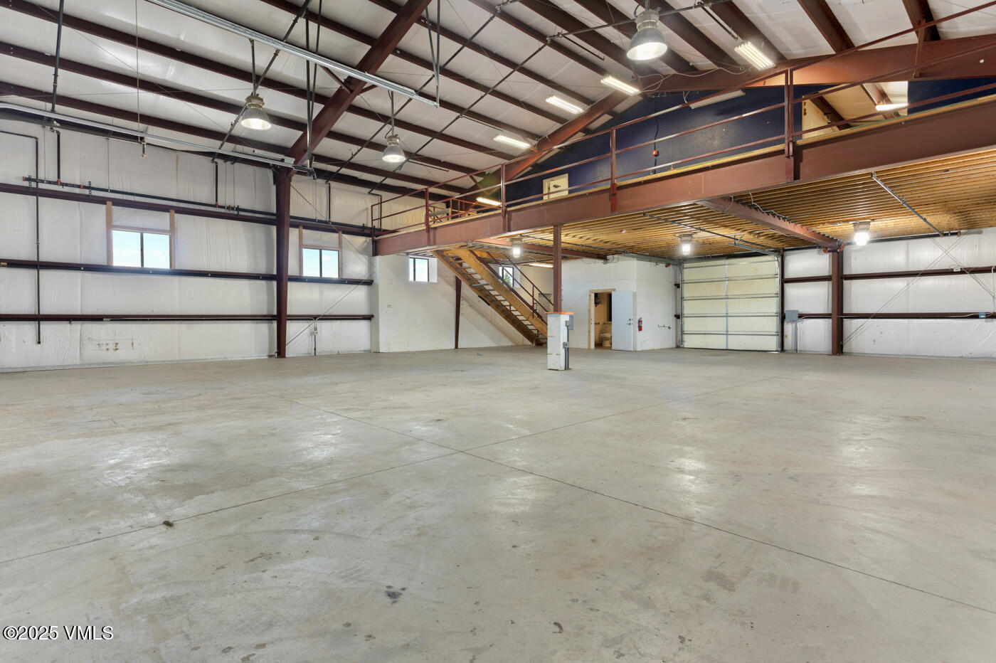 285 Spring Creek Circle Property Photo 3