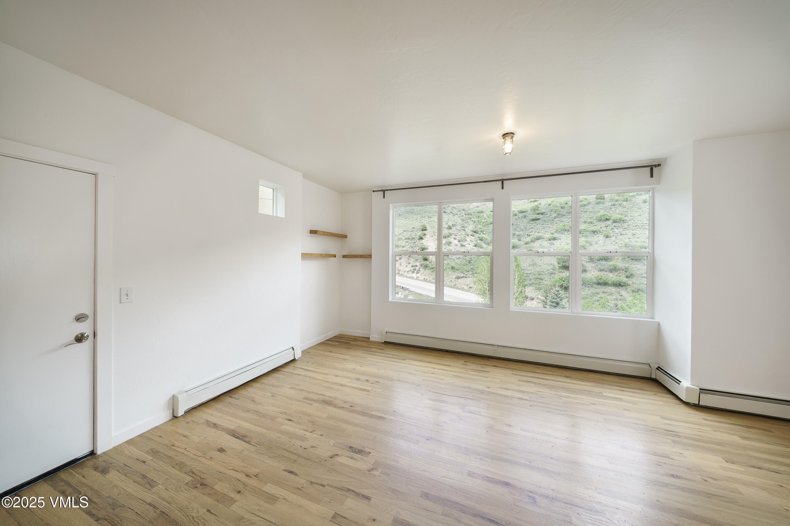 511 Metcalf, J30 Property Photo 7