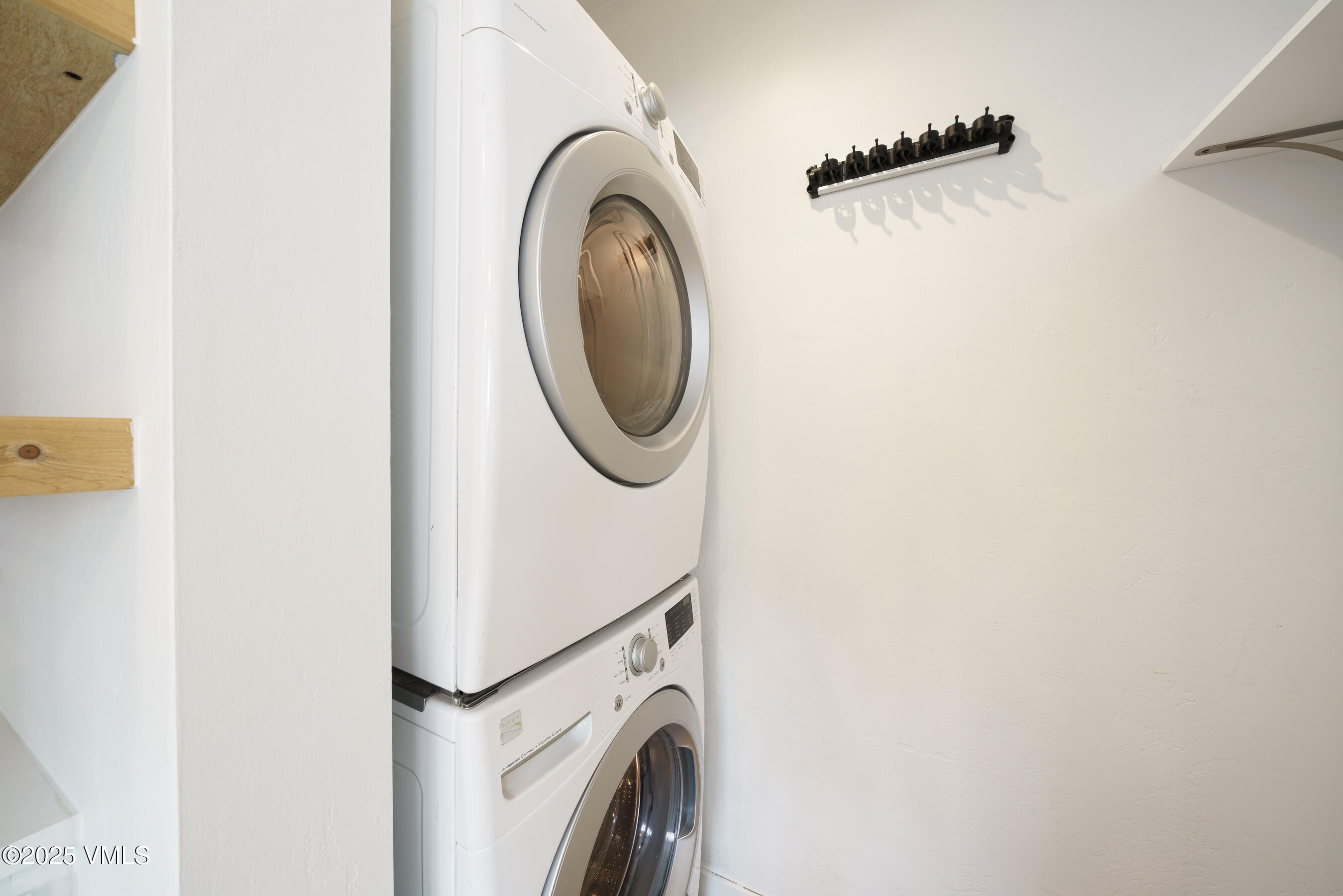 511 Metcalf, J30 Property Photo 15