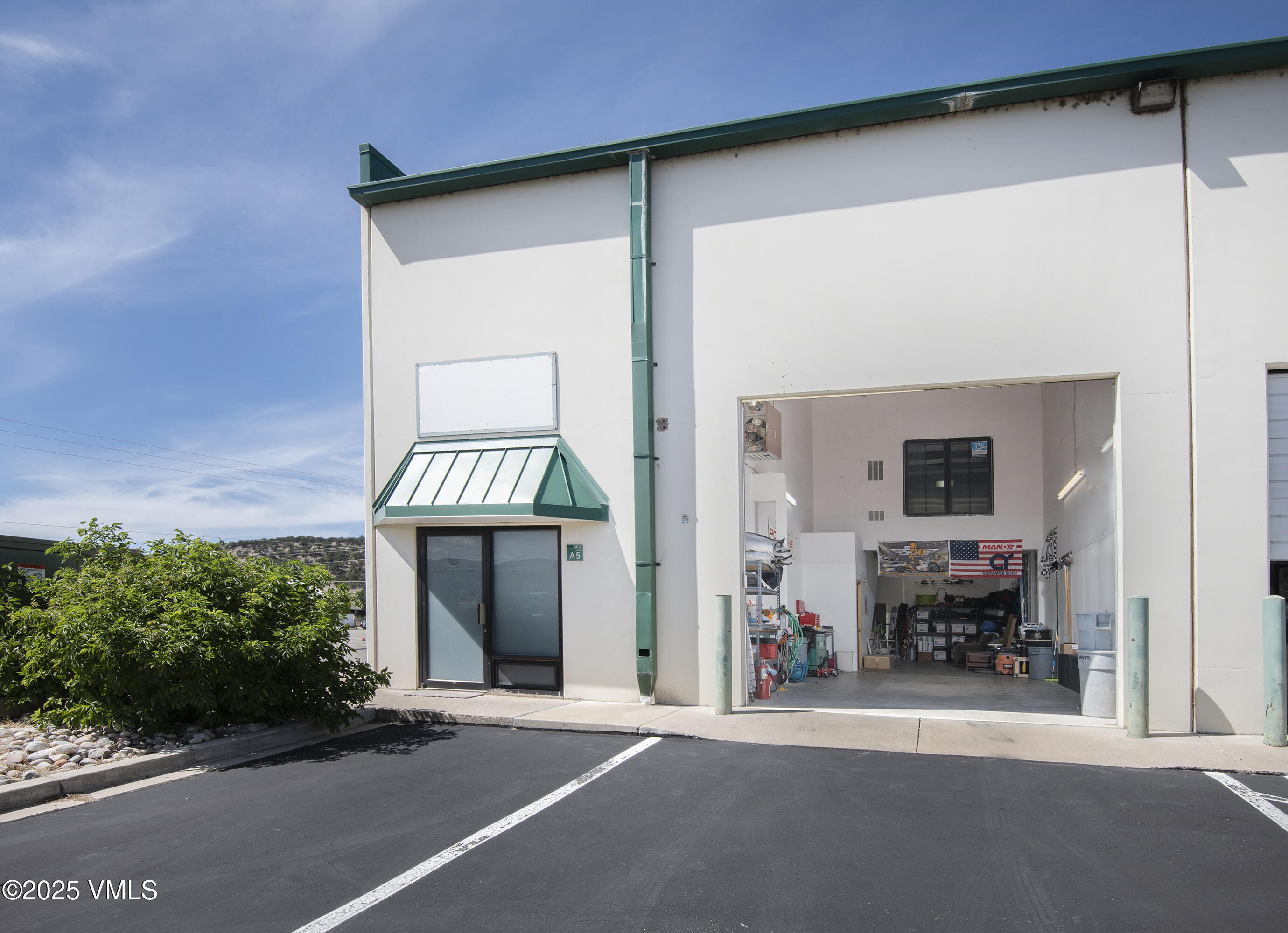 936 Chambers, A5 Property Photo 1