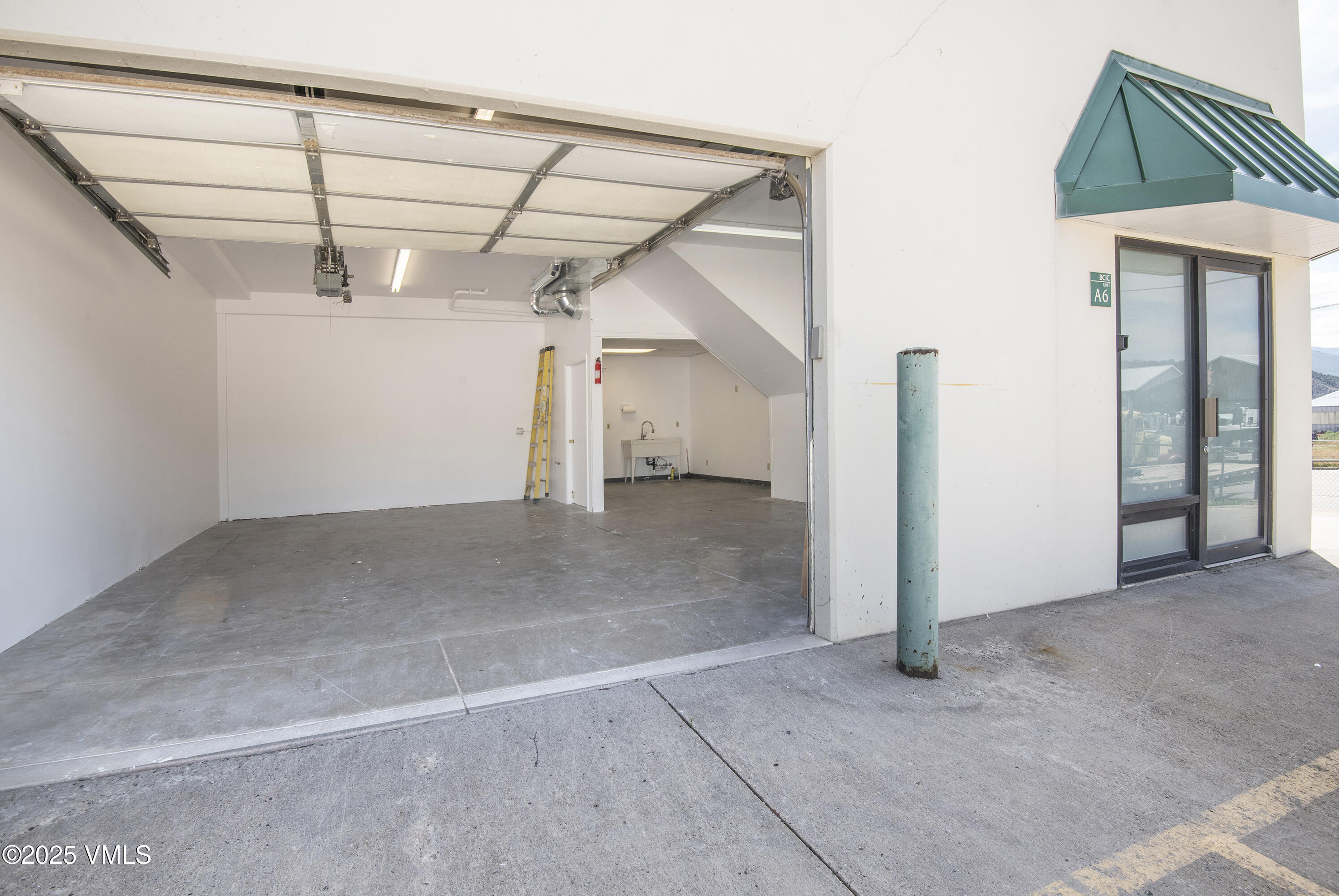 936 Chambers, A6 Property Photo 2