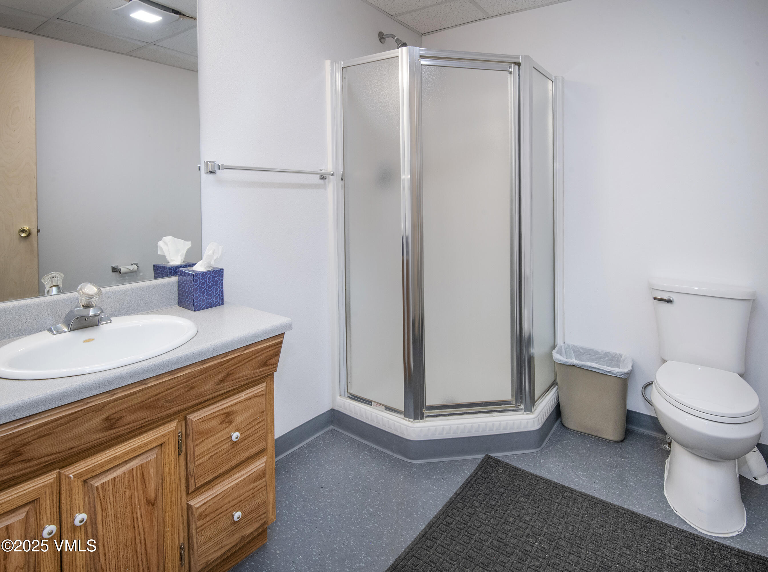 936 Chambers, A6 Property Photo 4