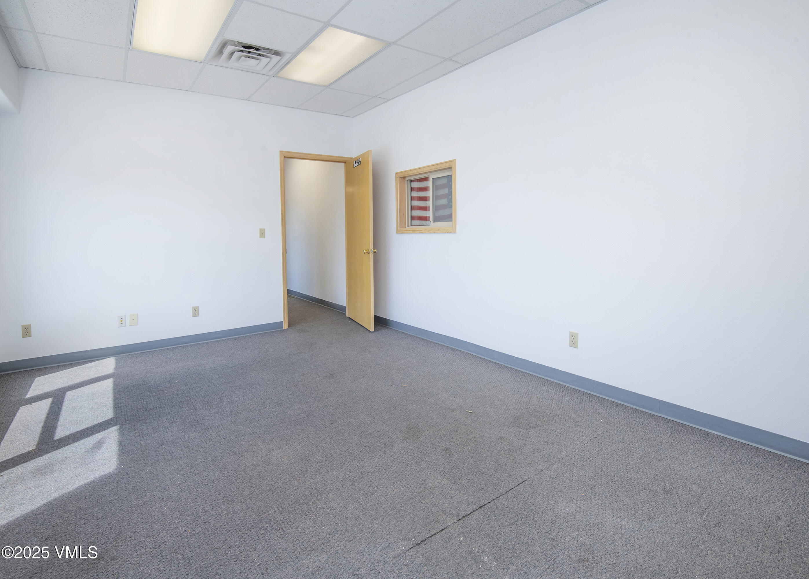 936 Chambers, A6 Property Photo 9