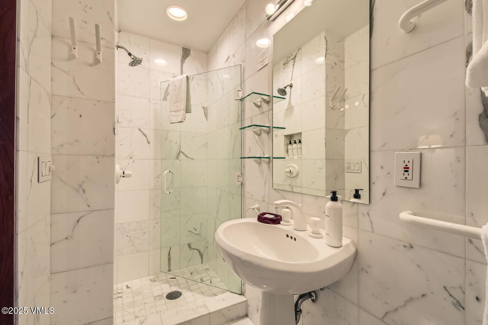 1234 Westhaven, A-71 Property Photo 8