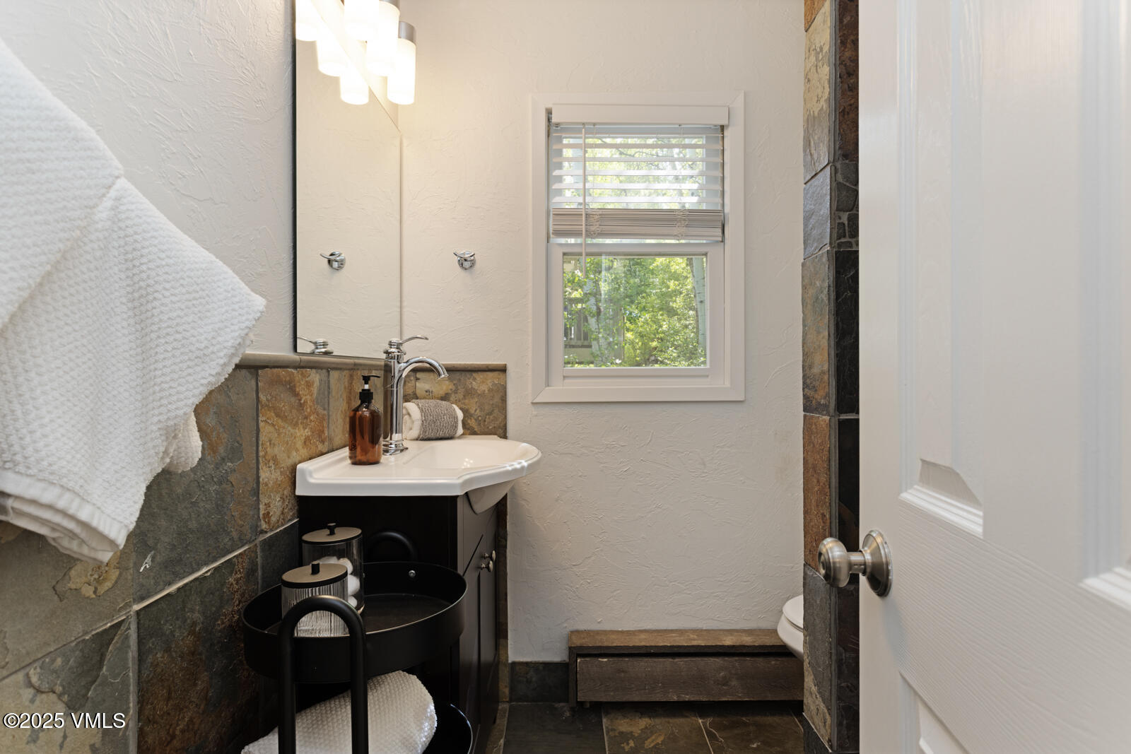 2932 Bellflower Drive, B Property Photo 21