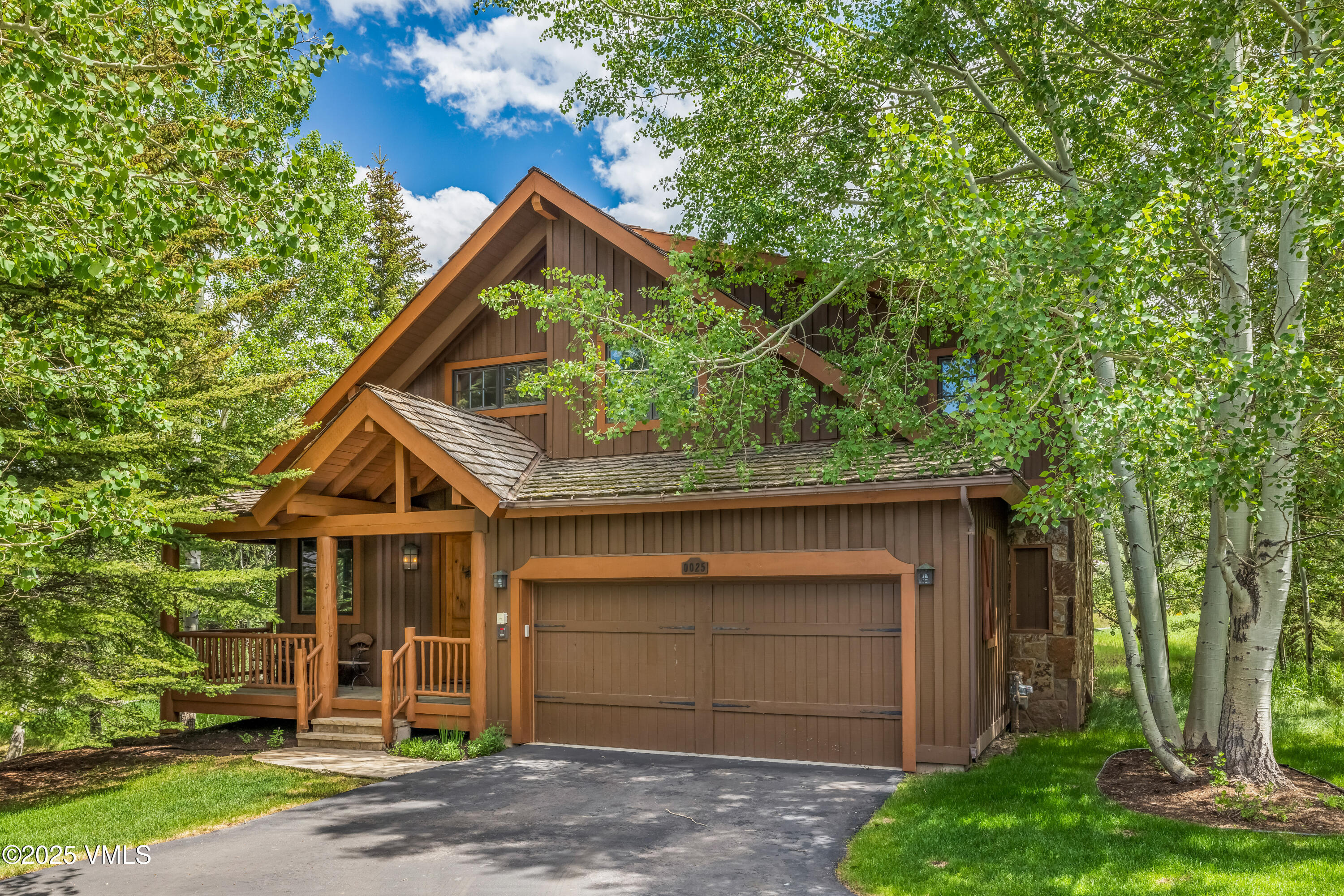 25 Cottage Circle Property Photo 1