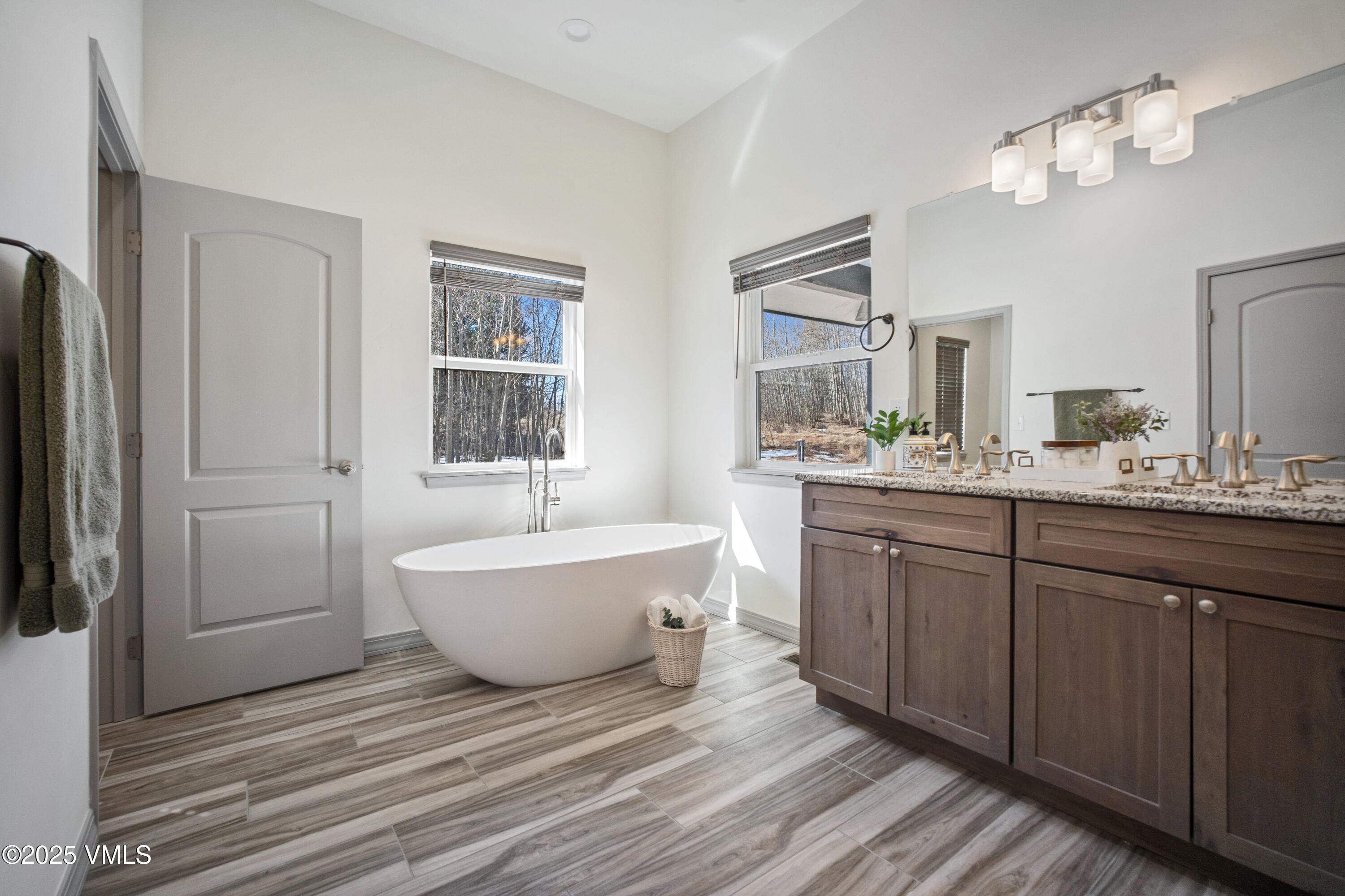 247 Foxtail Court Property Photo 16