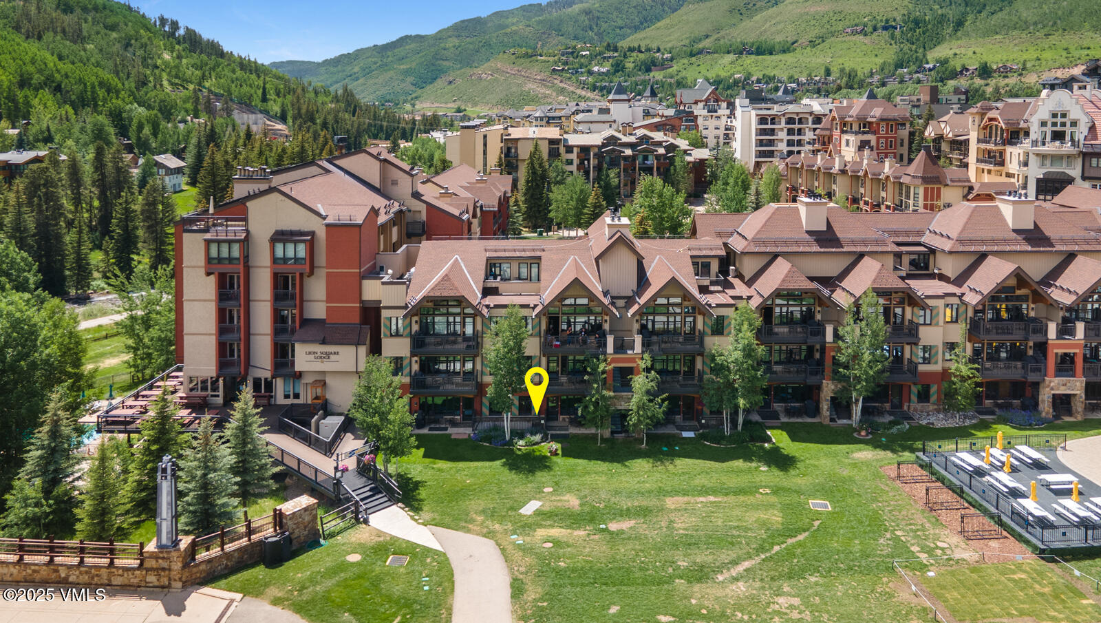 660 Lionshead Place, 29