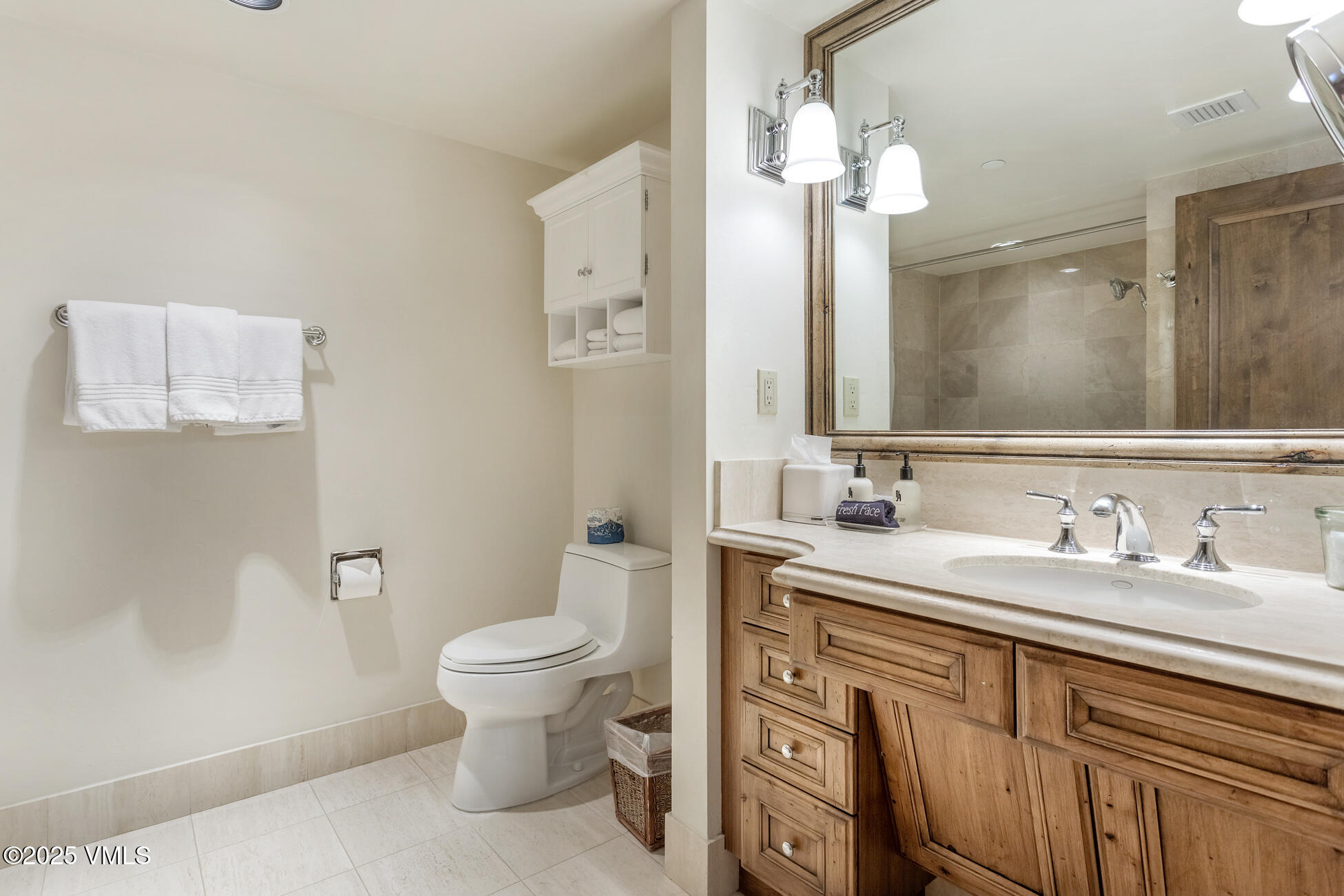 352 E Meadow Drive J Property Photo 17