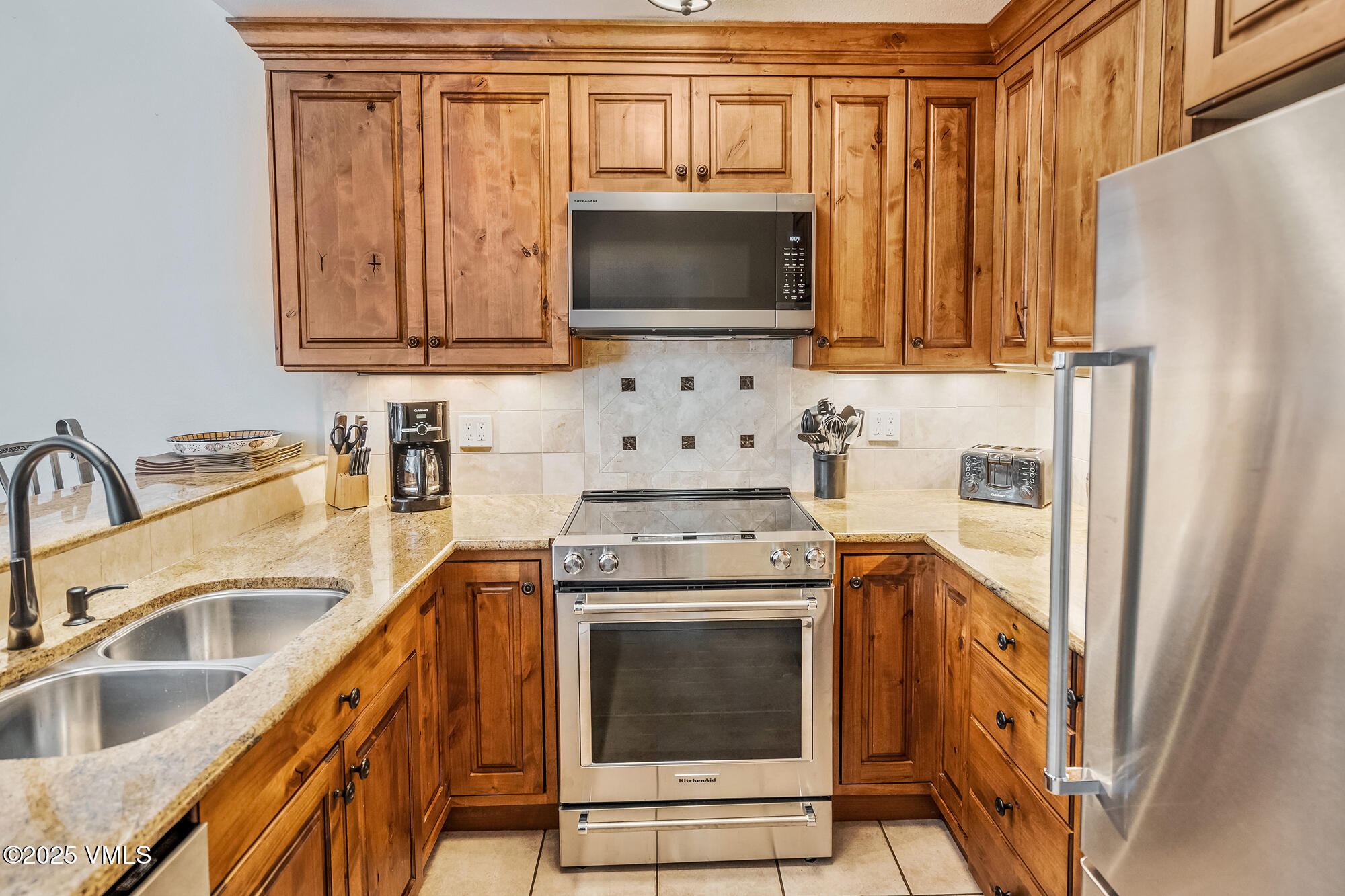 4031 Bighorn Road, 9-h Property Photo 6