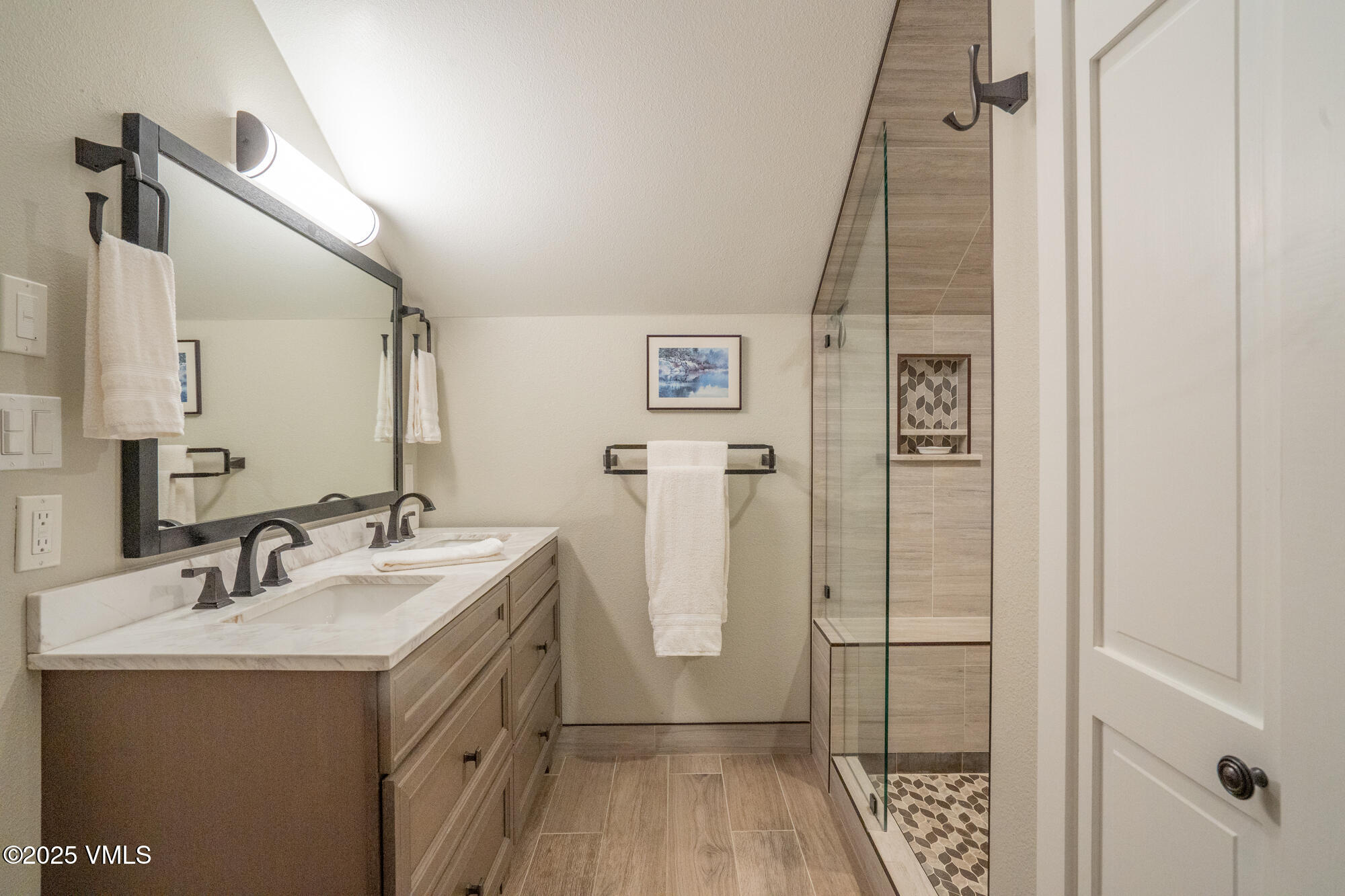 4031 Bighorn Road, 9-h Property Photo 13