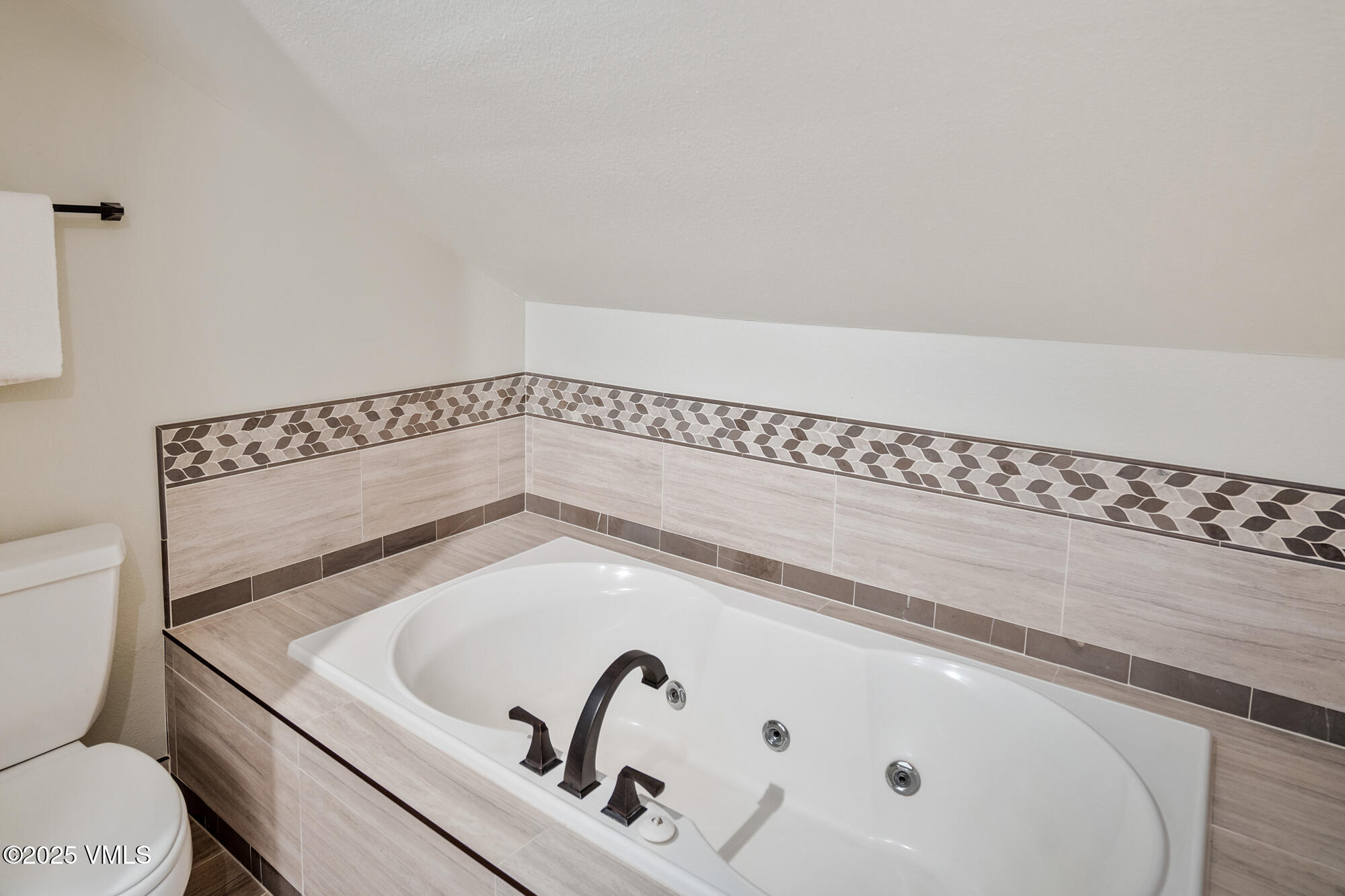 4031 Bighorn Road, 9-h Property Photo 17