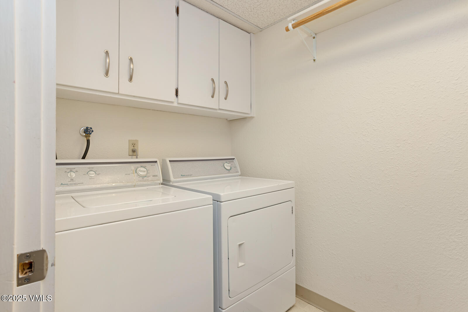 4506 Spruce Way, 2 Property Photo 21
