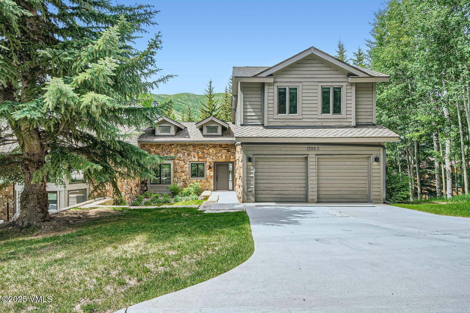 1359 Greenhill Court, E