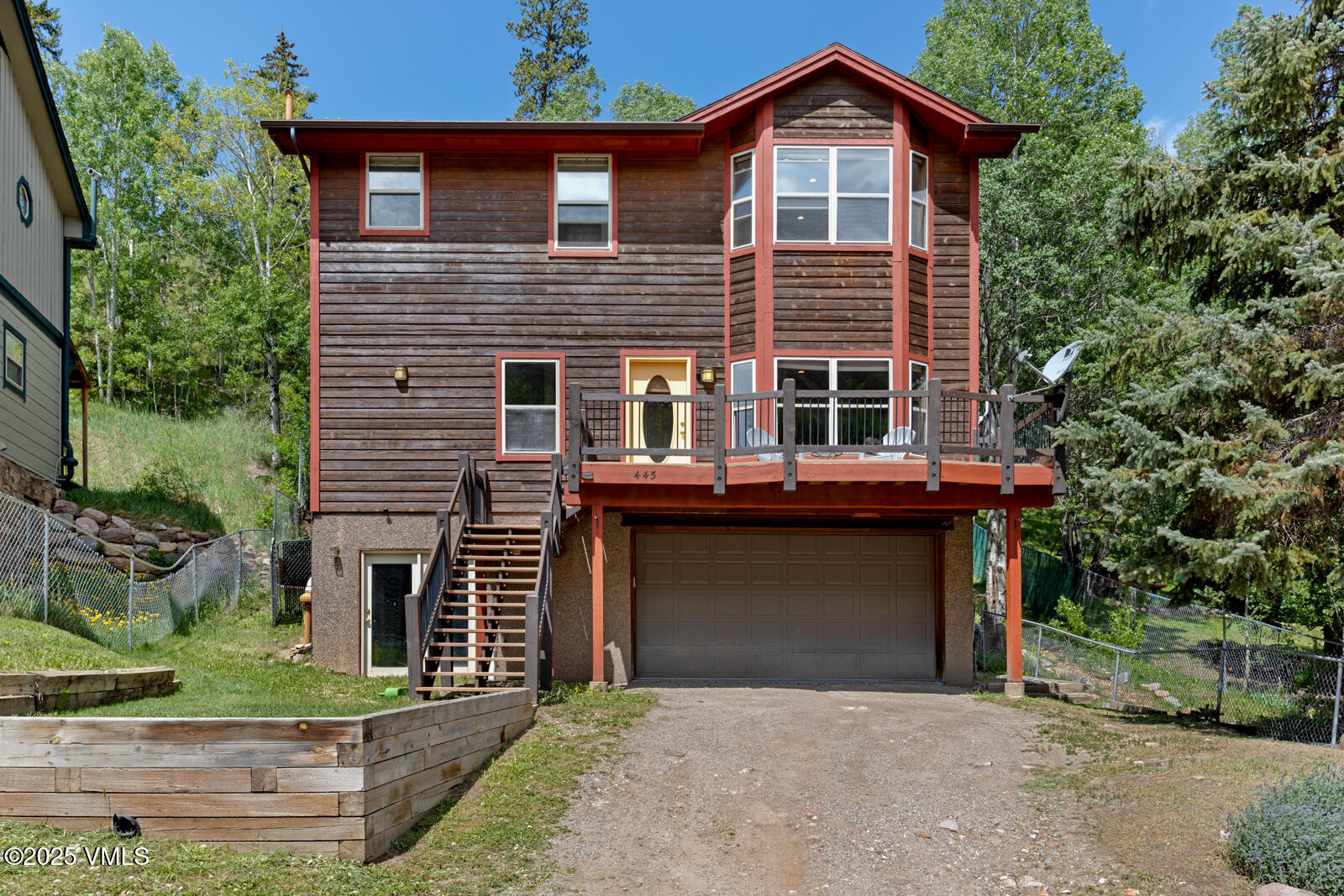 445 Pine Street Property Photo 1