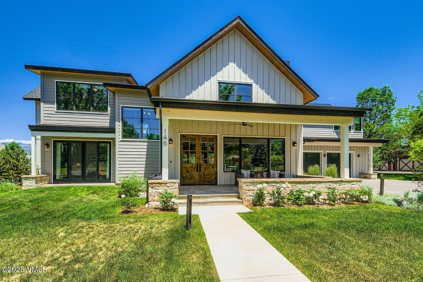 146 Robins Egg Property Photo 1