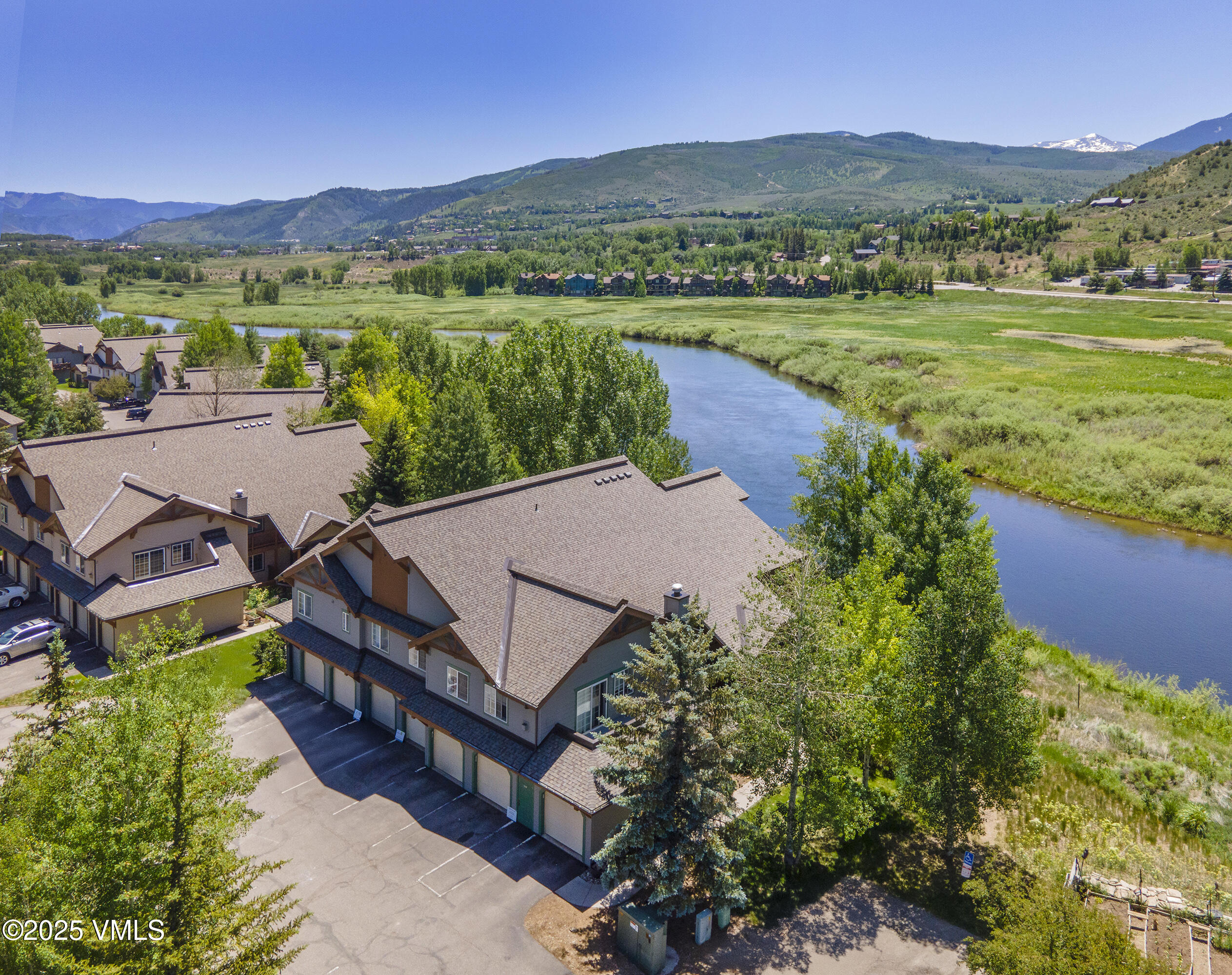 205 Crazy Horse Point, 205