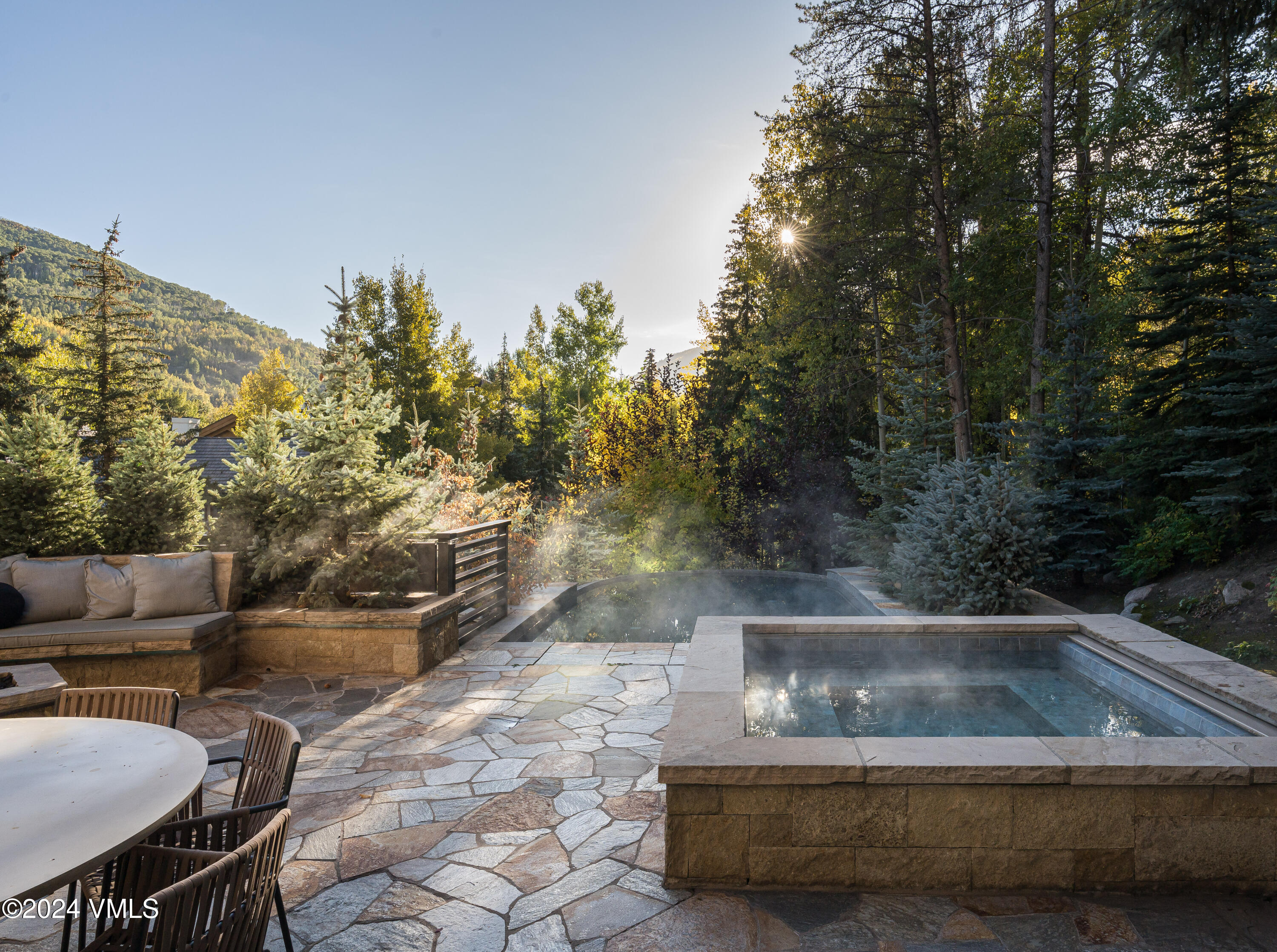 100 Vail Road Property Photo 14
