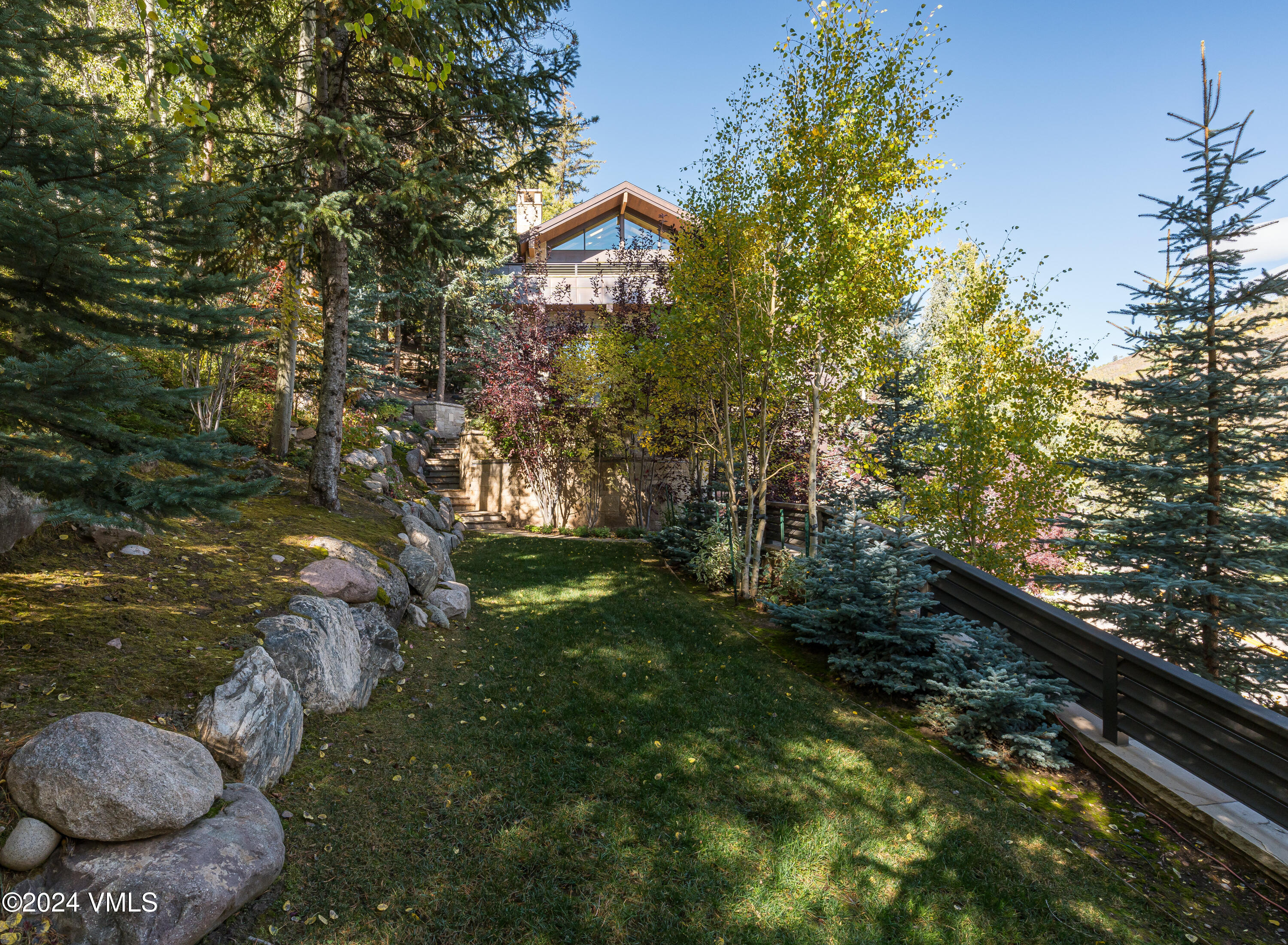 100 Vail Road Property Photo 15