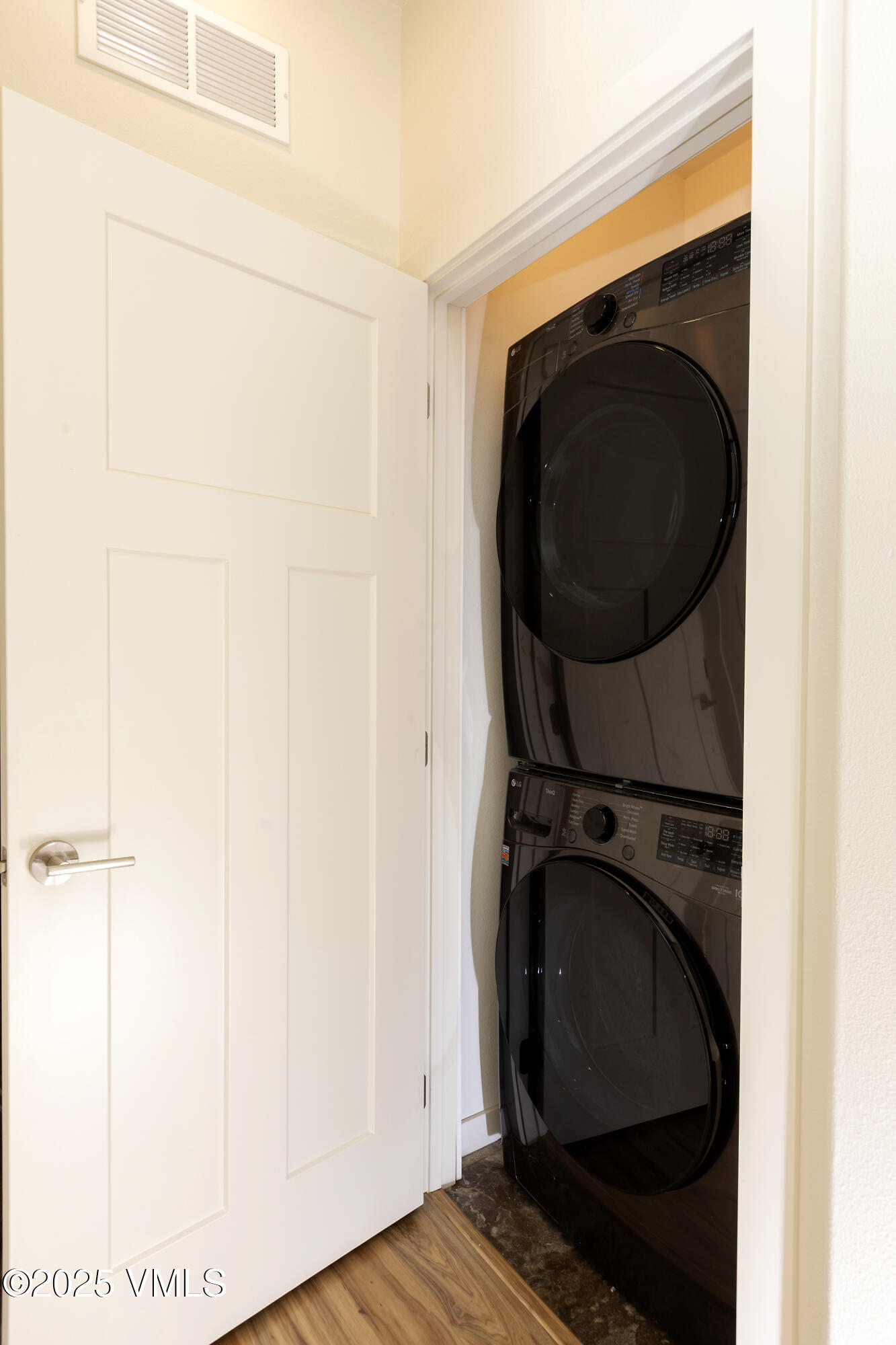 2 Uneva Court, B3 Property Photo 13