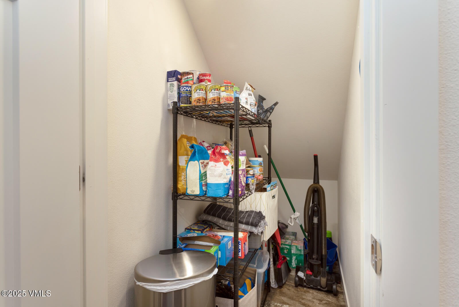 4 Uneva Court, B1 Property Photo 14