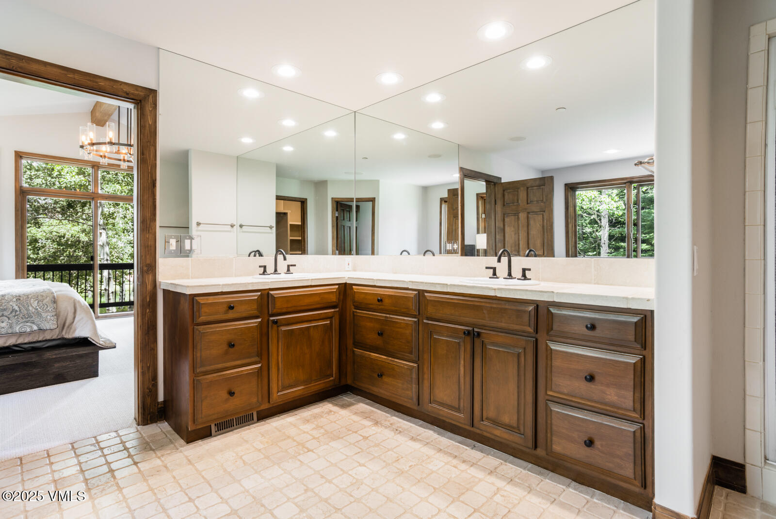 136 Saddle Ridge Loop Property Photo 24