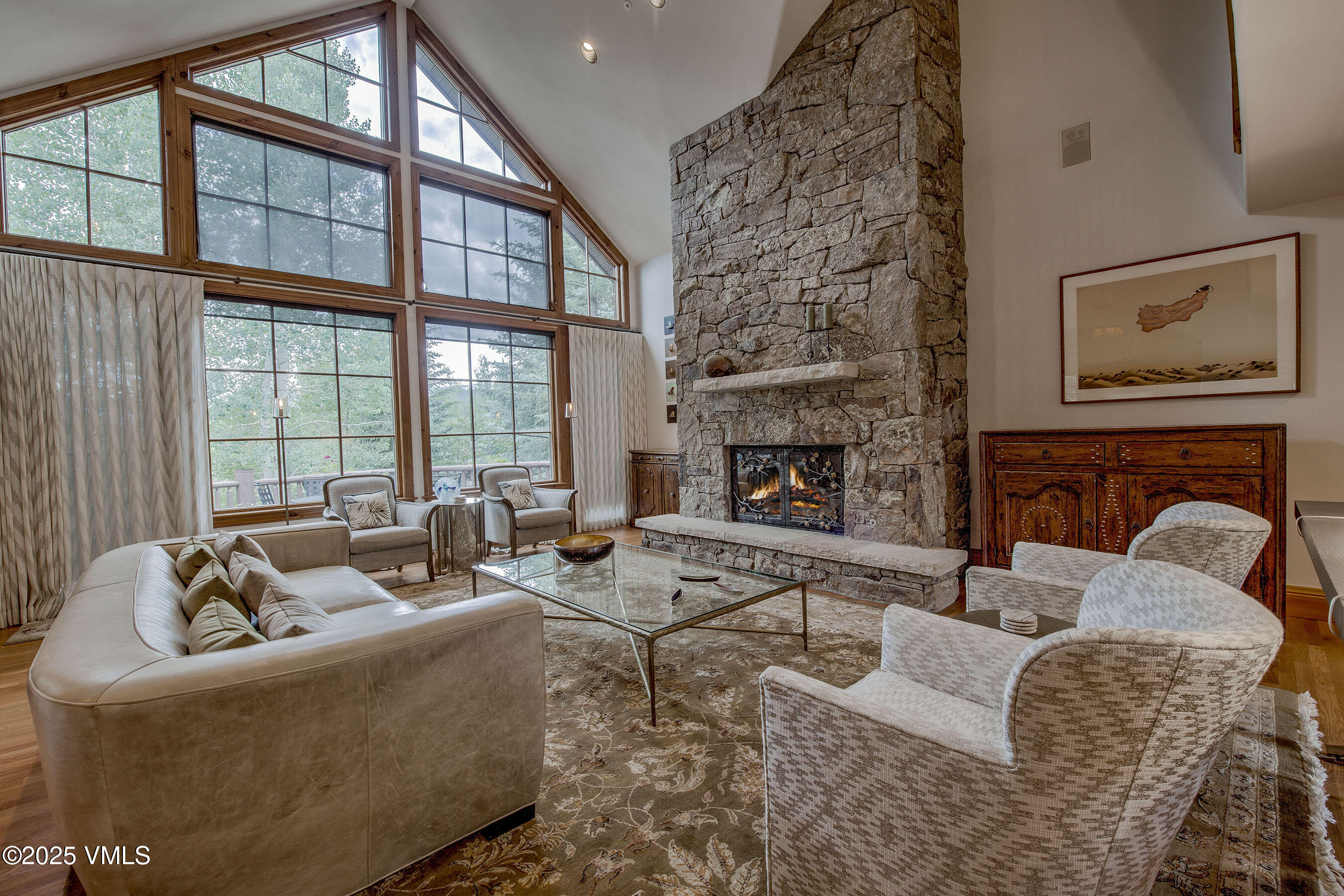 129 Bermuda Drive Property Photo 3