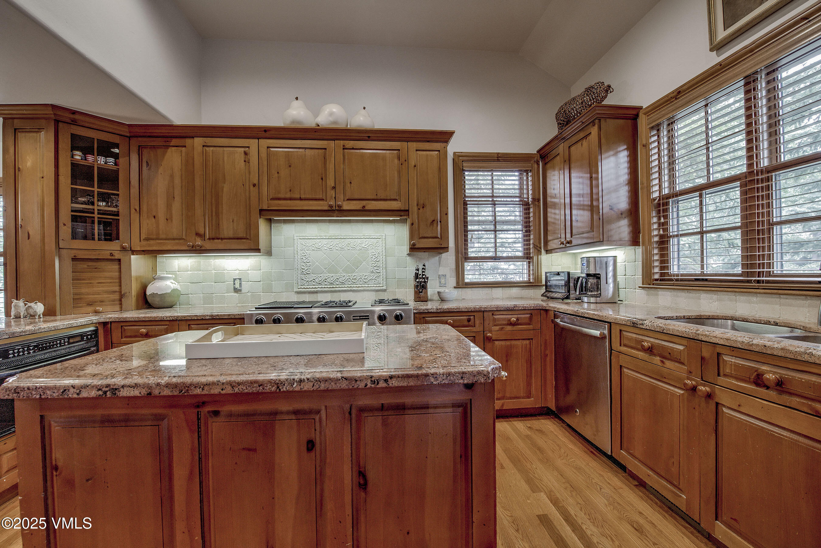 129 Bermuda Drive Property Photo 11