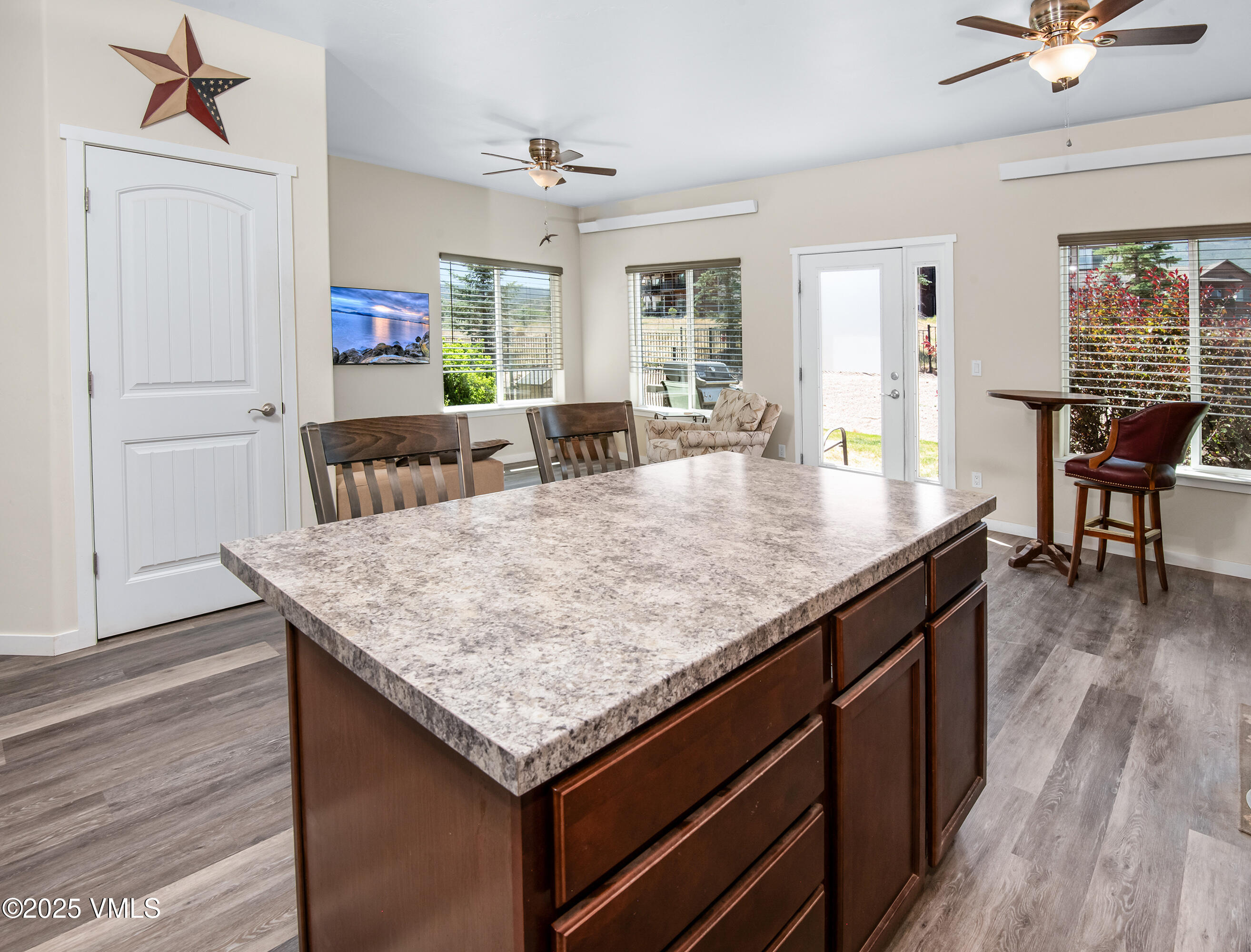 1000 Hawks Nest Lane Property Photo 8