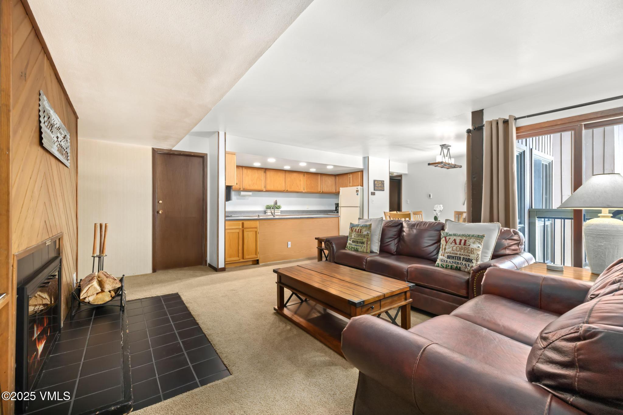 423 Wild Irishman Road, 1008 + 1009 Property Photo 6