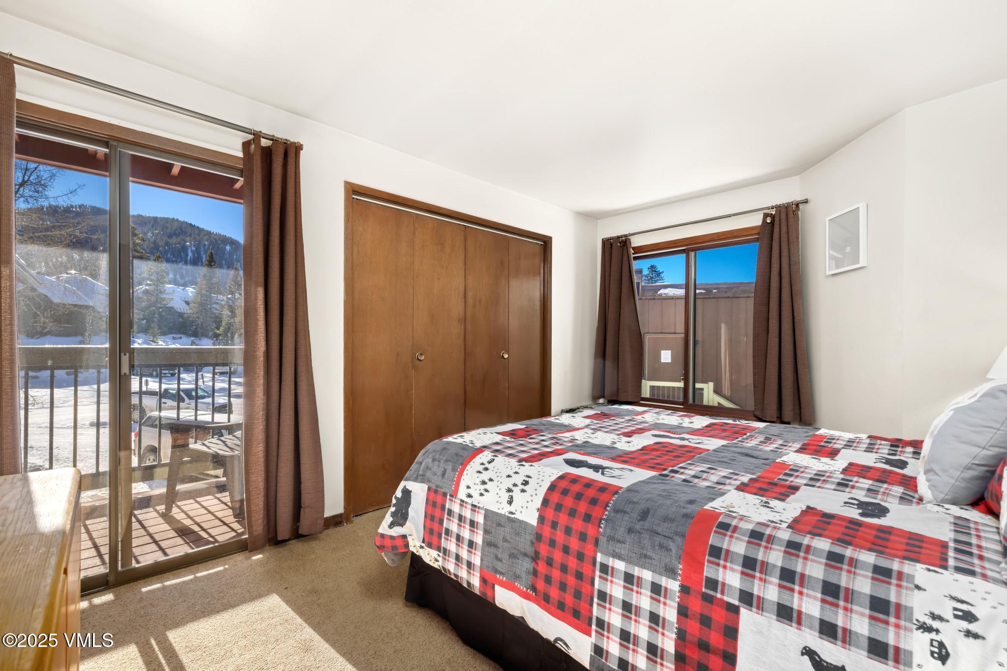 423 Wild Irishman Road, 1008 + 1009 Property Photo 10