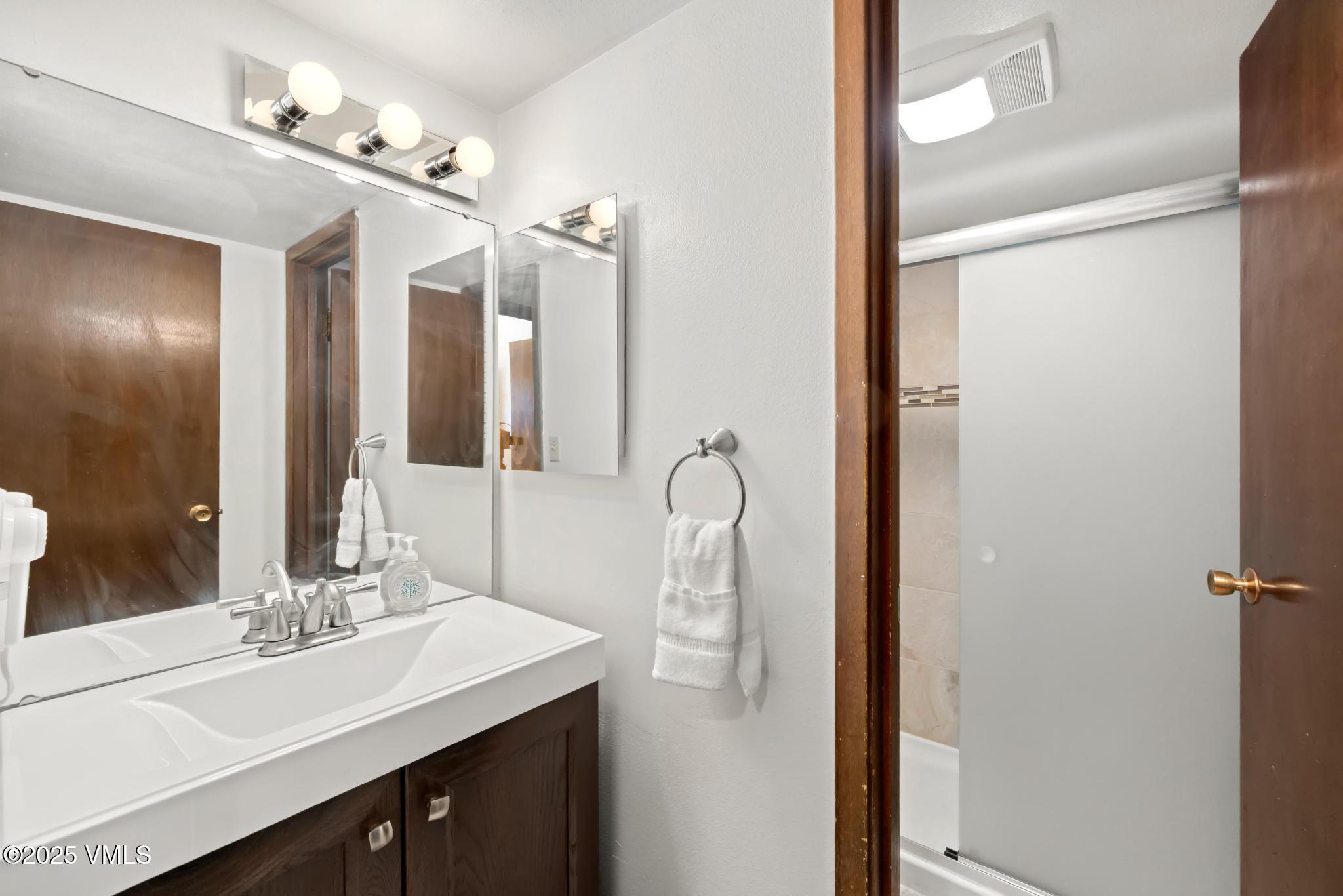 423 Wild Irishman Road, 1008 + 1009 Property Photo 16