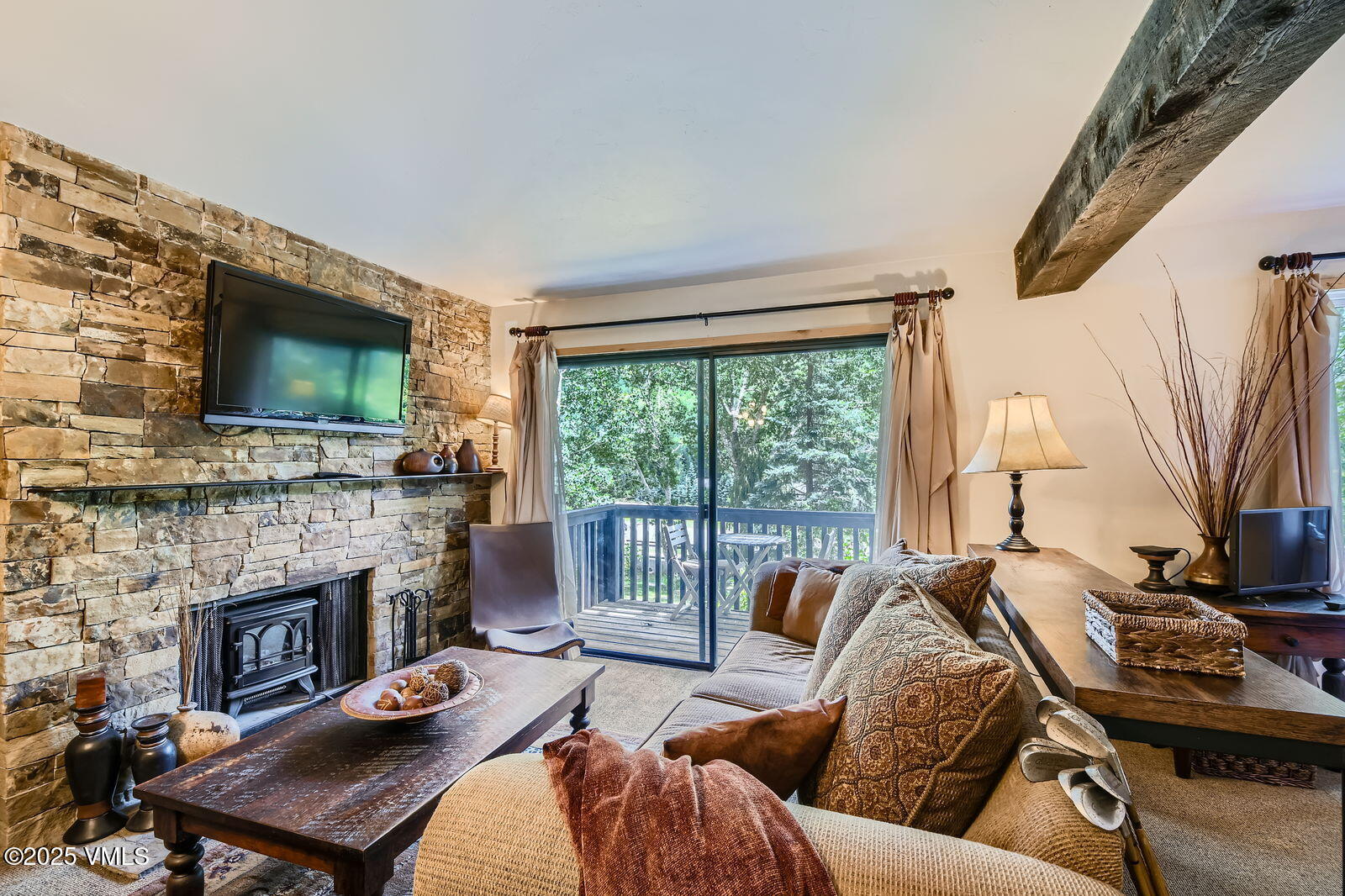 1880 Meadow Ridge Road, 7