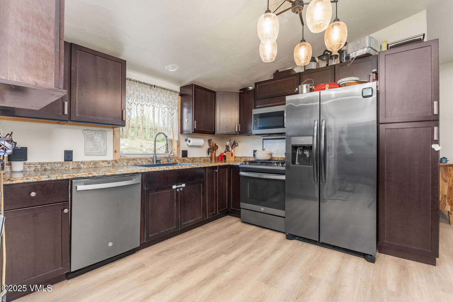 25511 Colorado River Road Property Photo 29