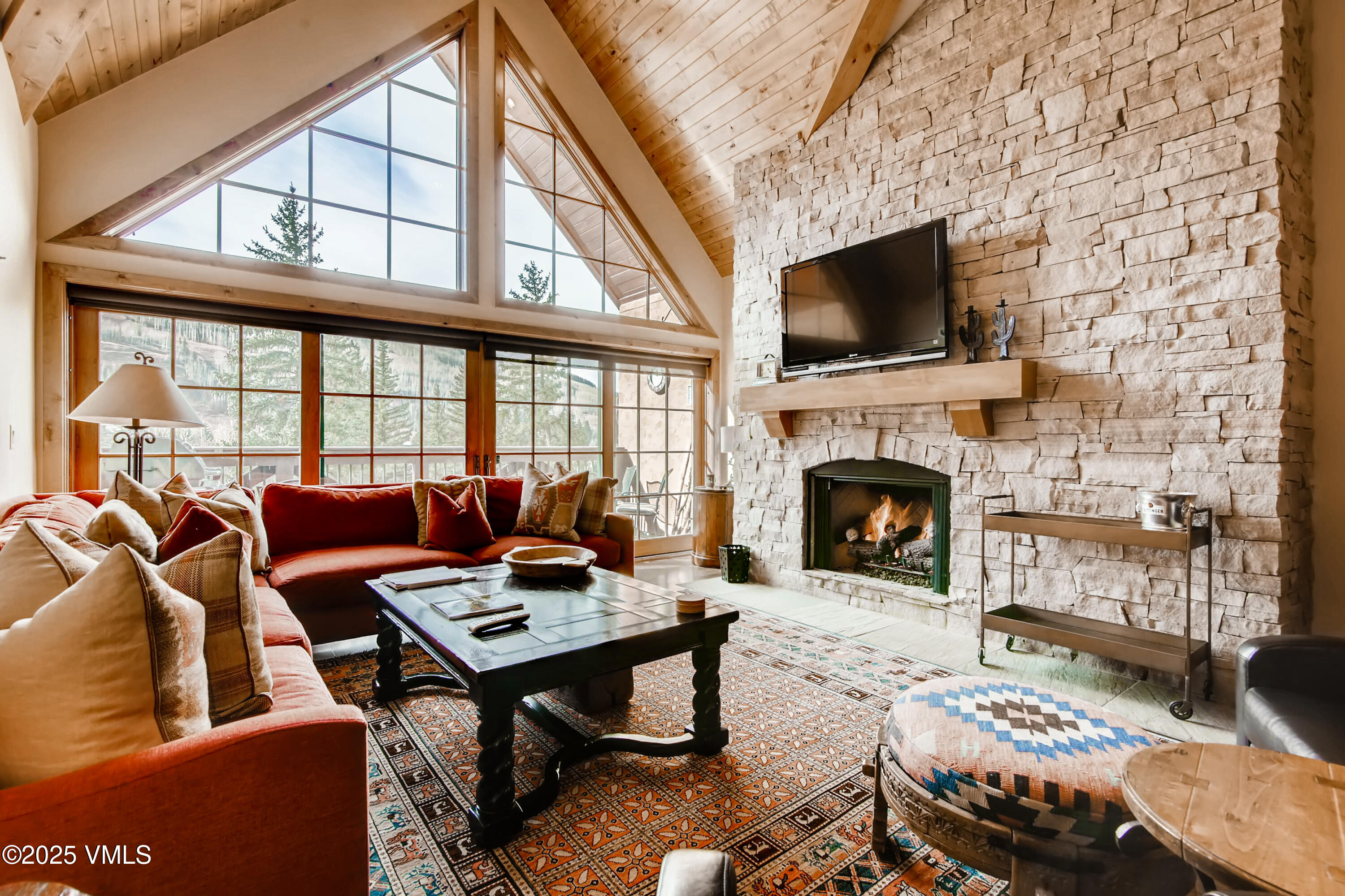 434 S Frontage Road E, 403