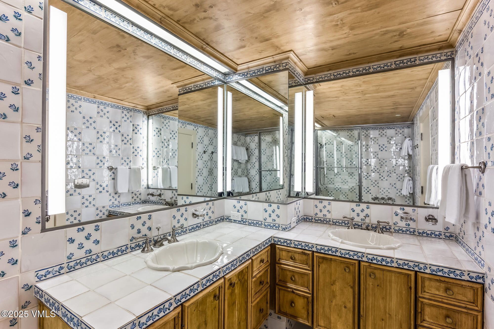 600 Vail Valley Drive 310 Property Photo 27