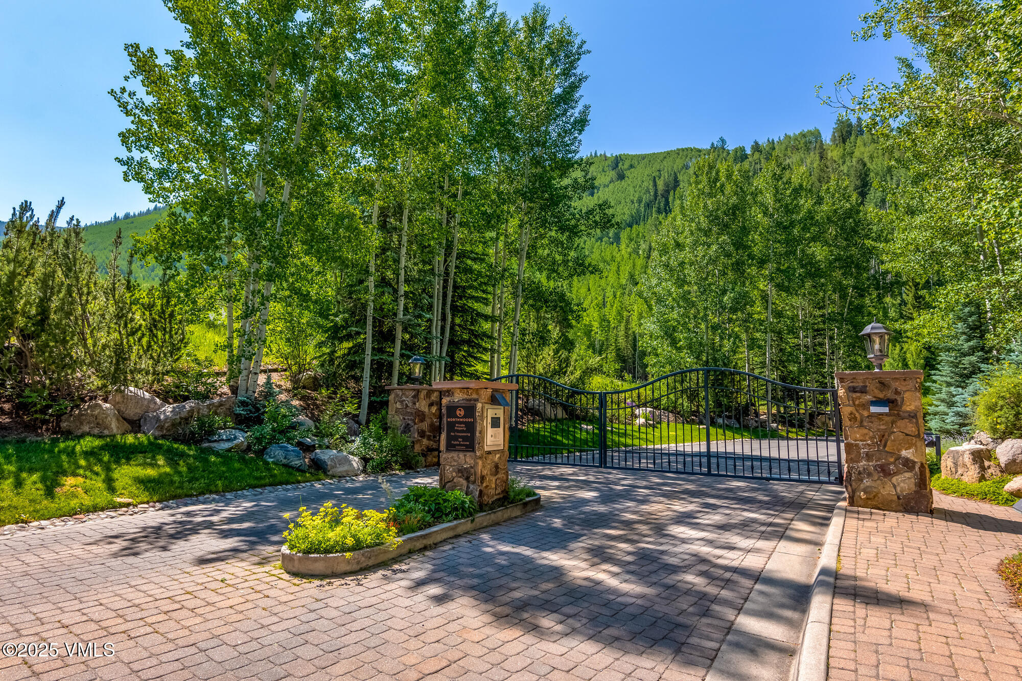 600 Vail Valley Drive 310 Property Photo 66
