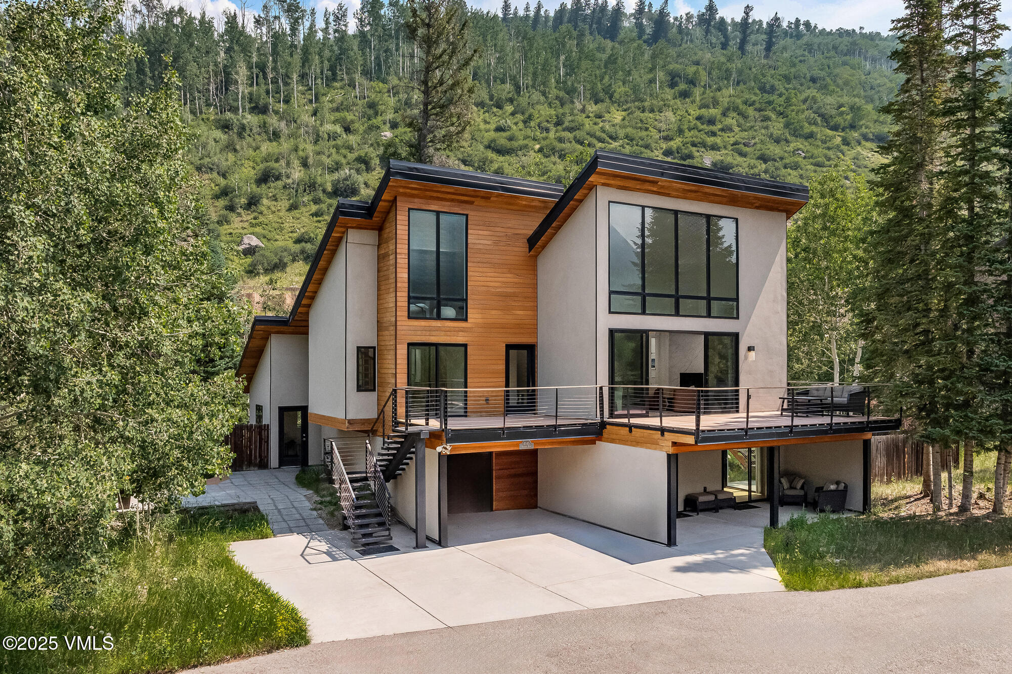 4545 Bighorn Road