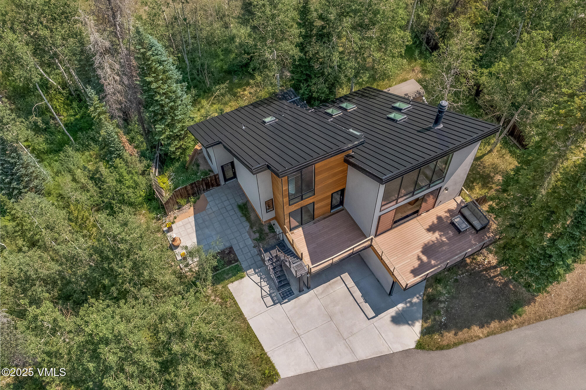 4545 Bighorn Road Property Photo 3