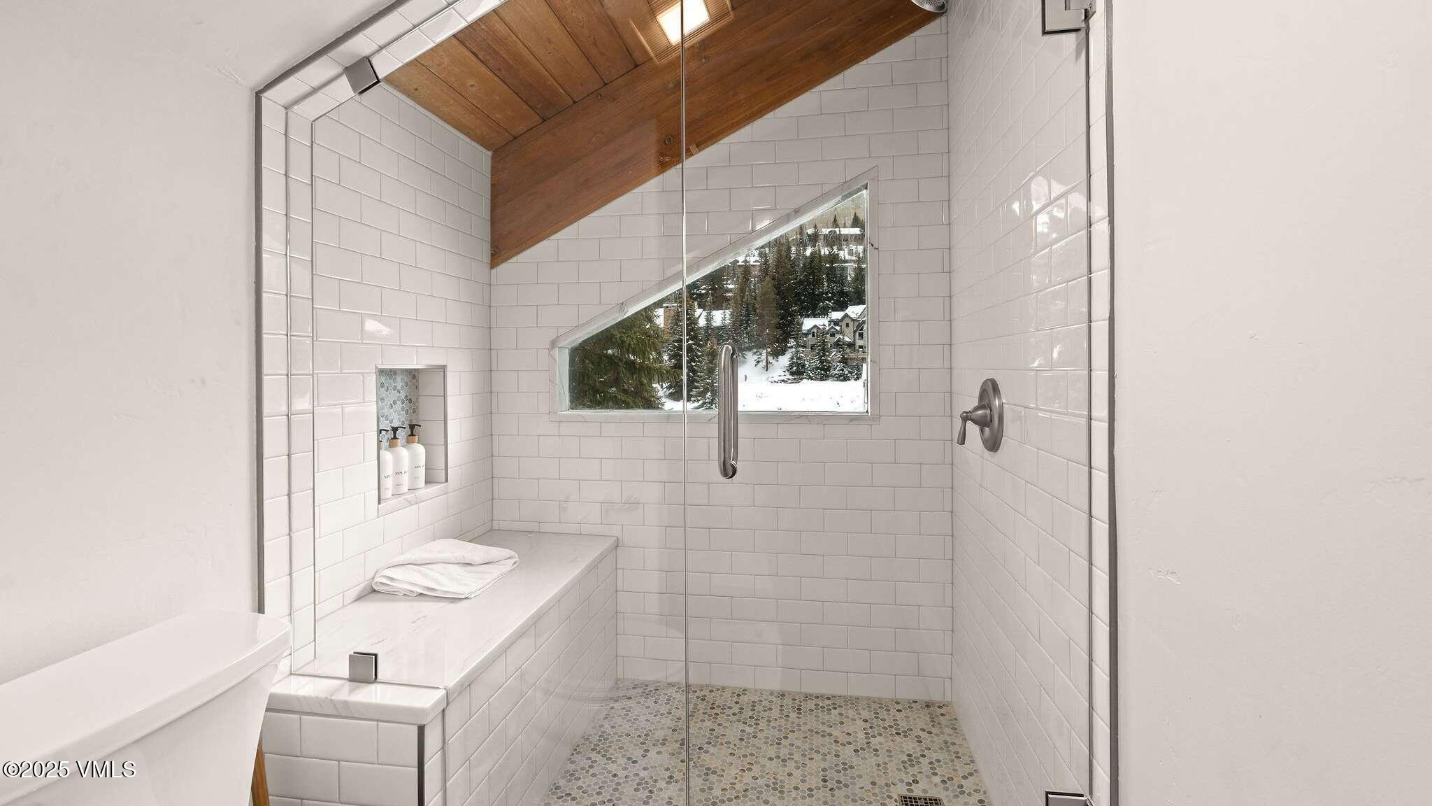 122 W Meadow Drive Property Photo 10